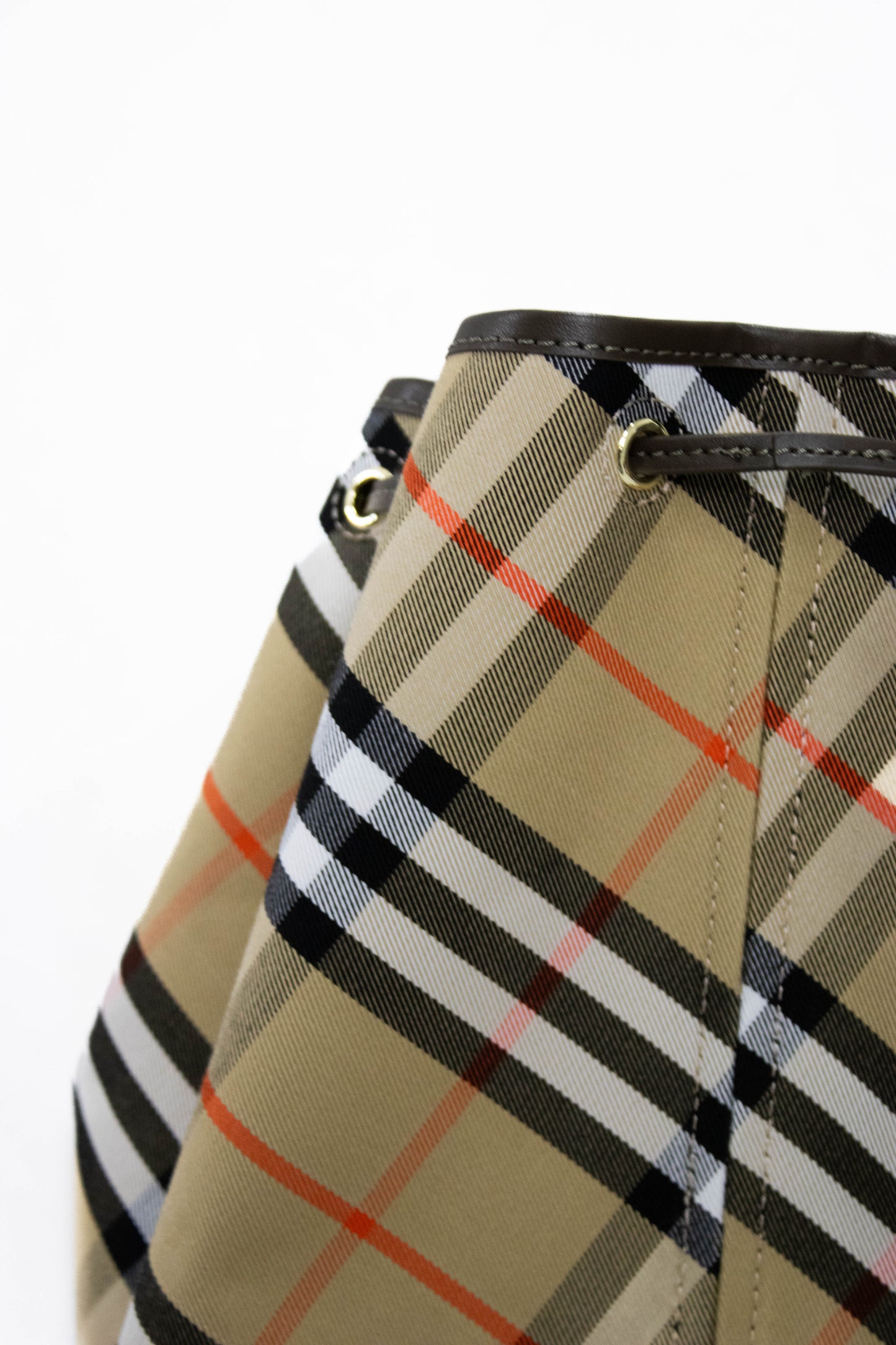 BURBERRY Borsa a secchiello media Check Lichen