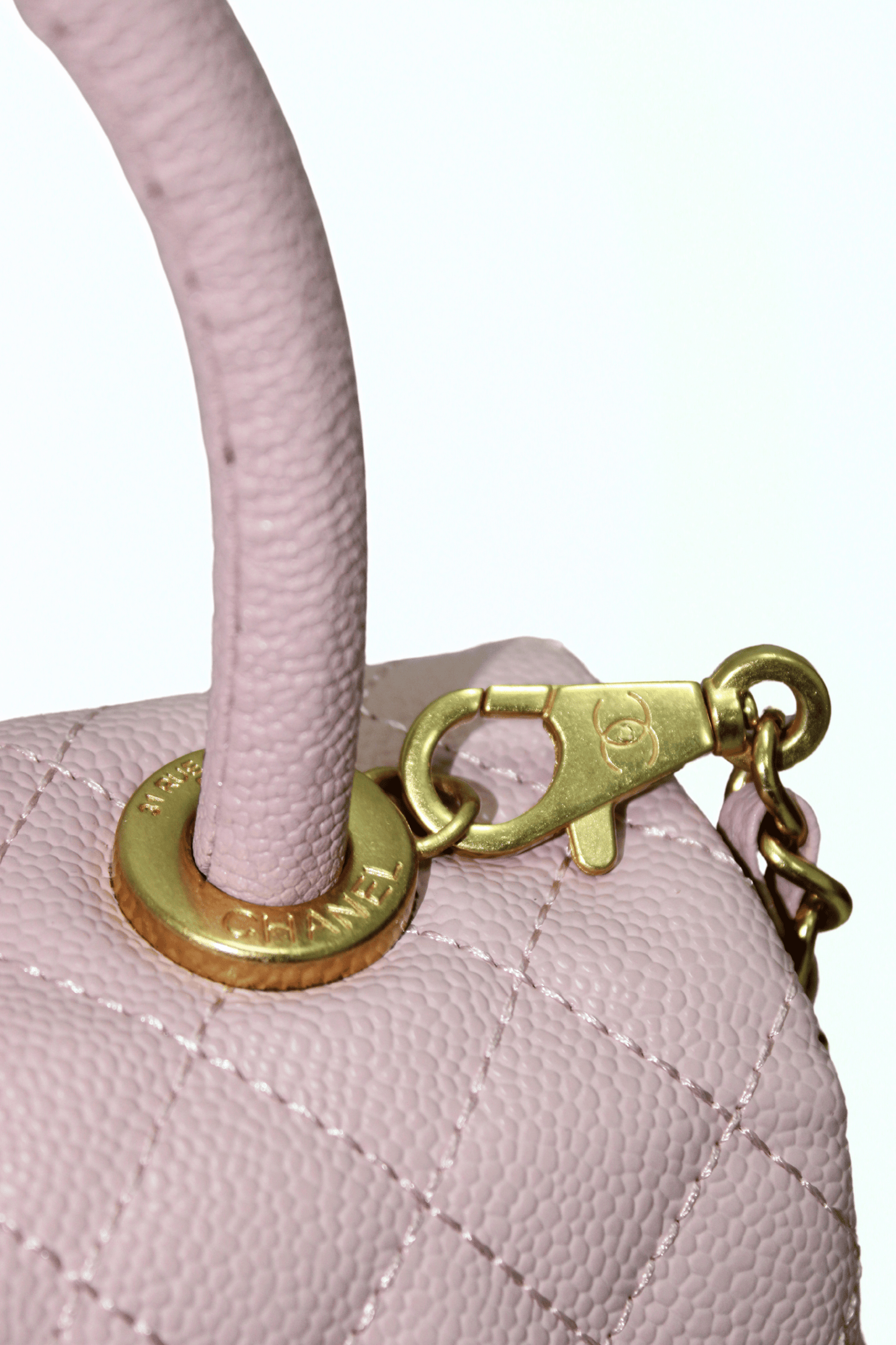 CHANEL Borsa caviar rosa
