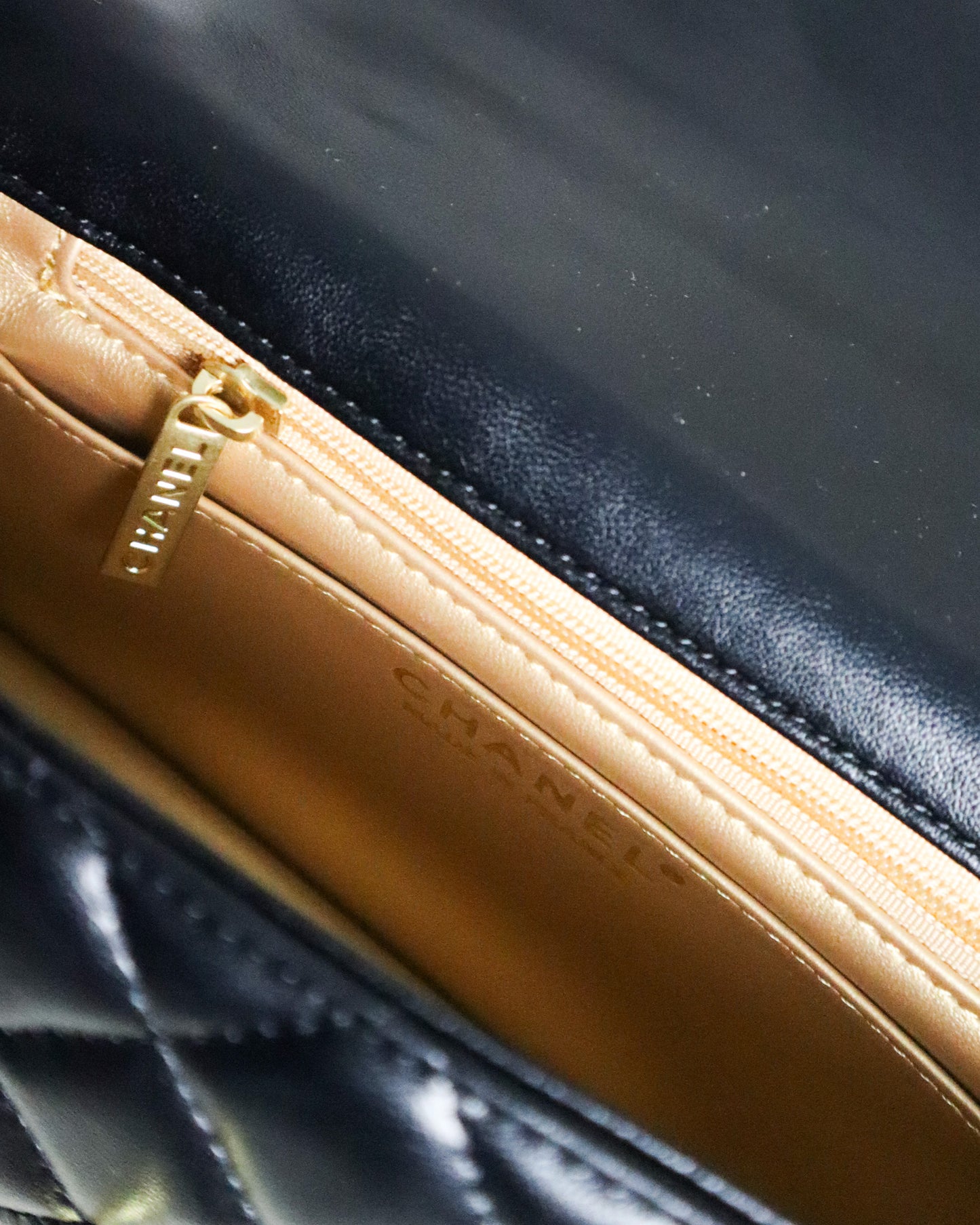 CHANEL Pochette nera