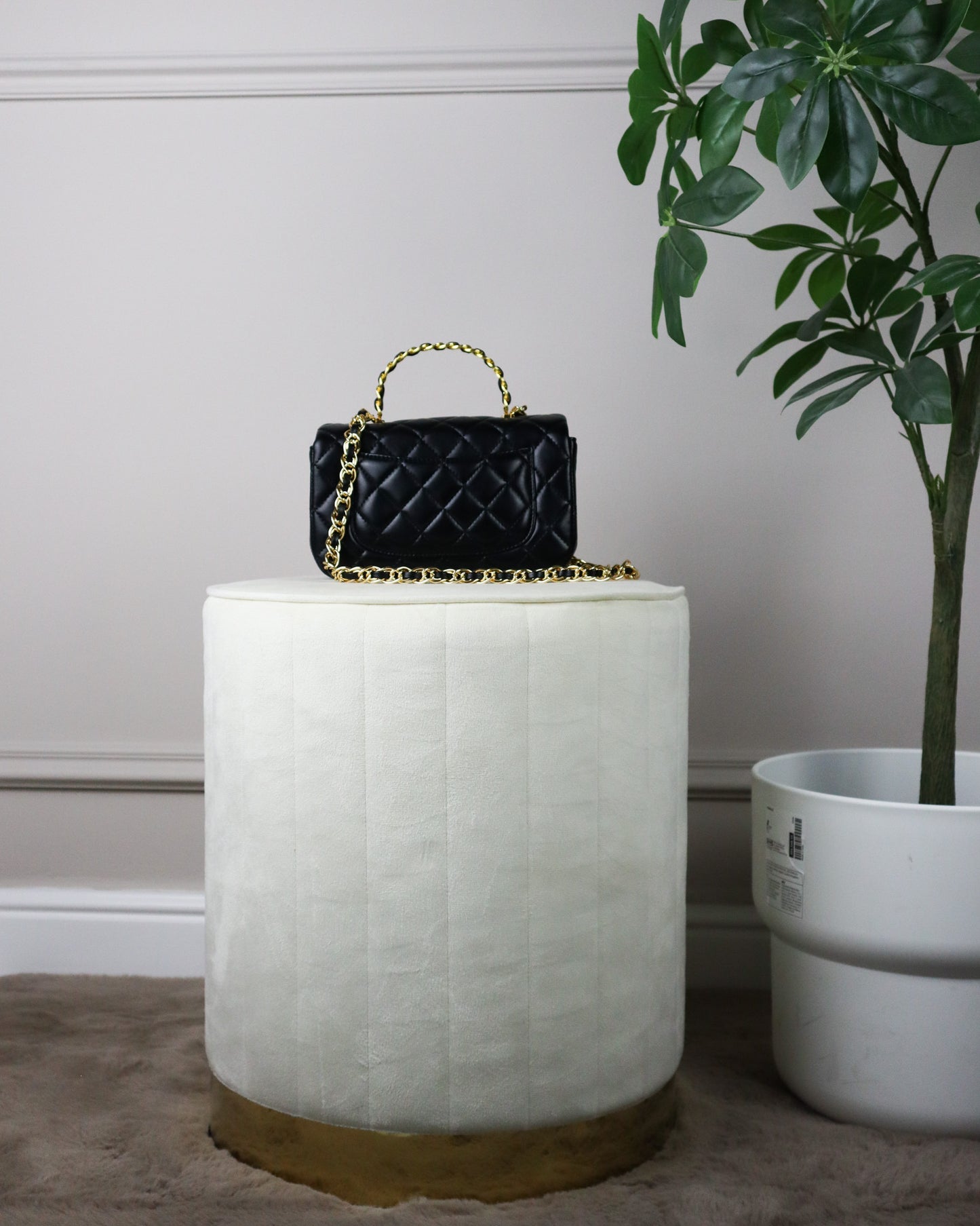 CHANEL Pochette nera