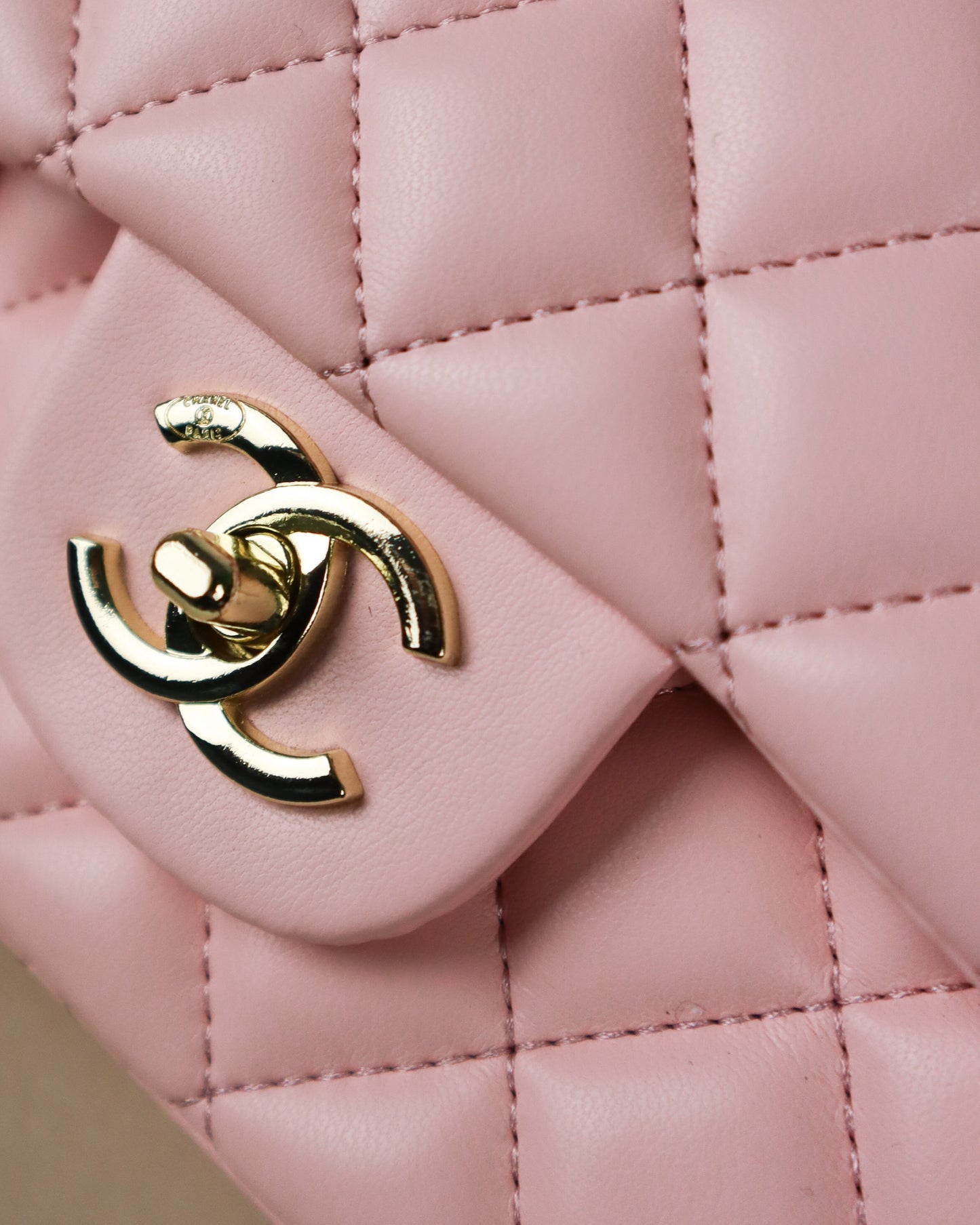 CHANEL Pochette rosa
