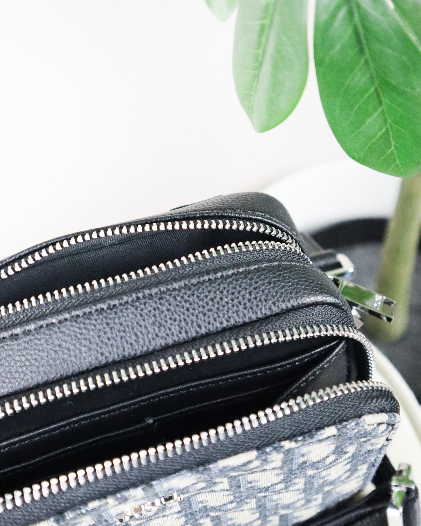 DIOR Borsa a tracolla Safari Jacquard Dior Oblique beige e blu