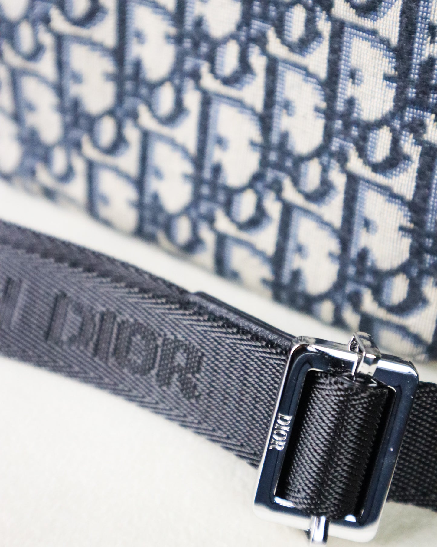 DIOR Borsa a tracolla Safari Jacquard Dior Oblique beige e blu
