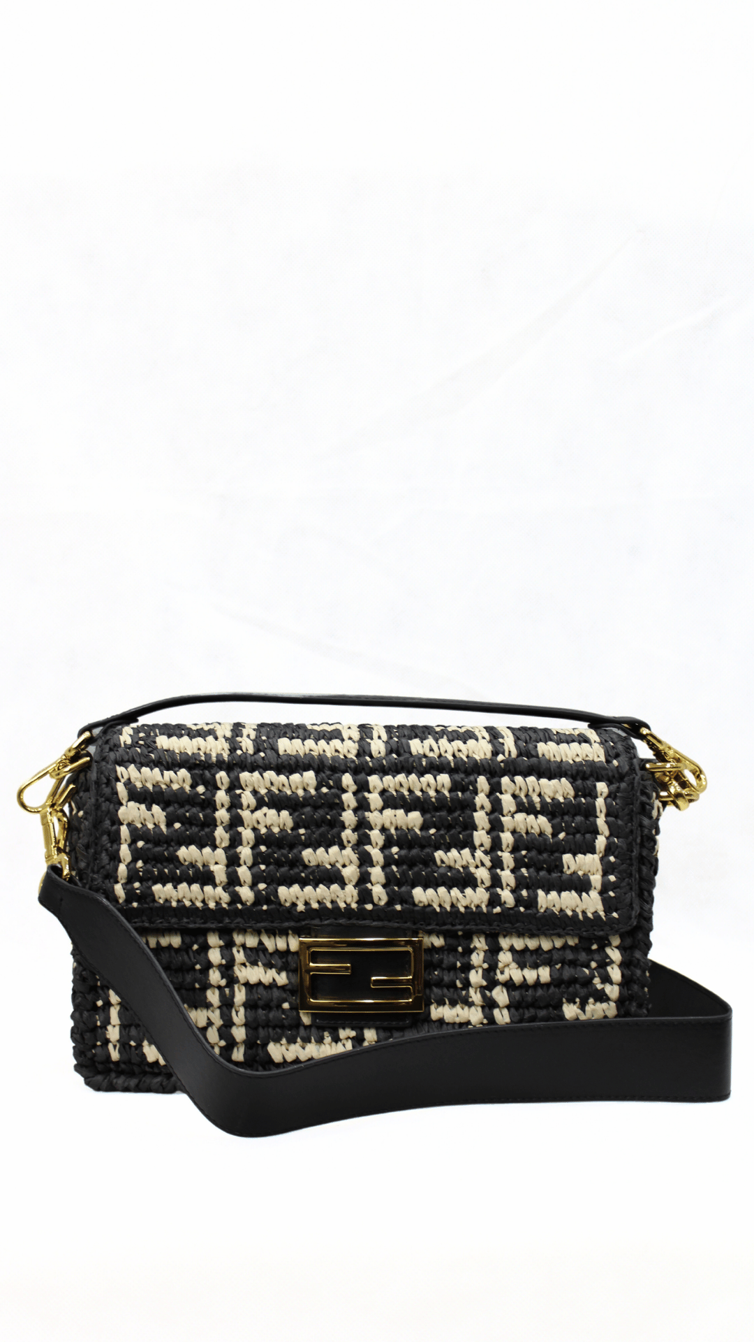 FENDI Baguette Natural Black Crossbody