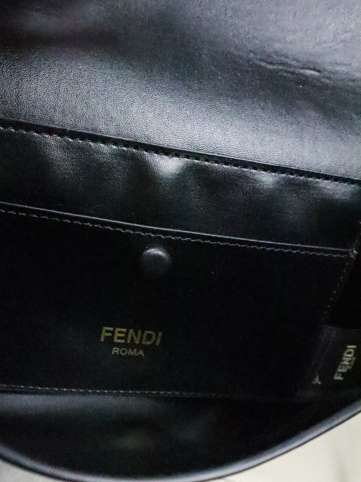 FENDI Borsa Baguette nera