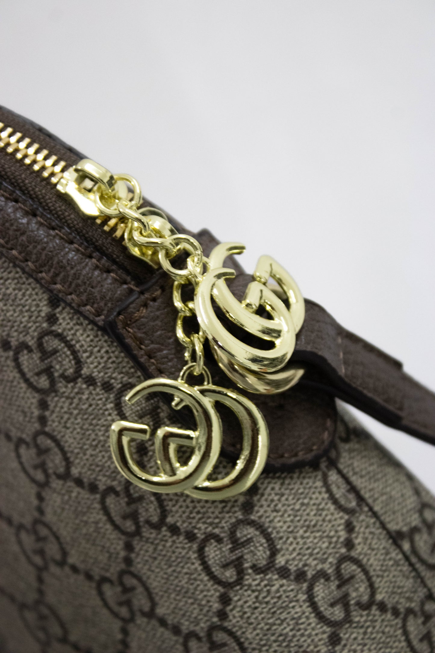 GUCCI Borsa a spalla Ophidia GG in Supreme