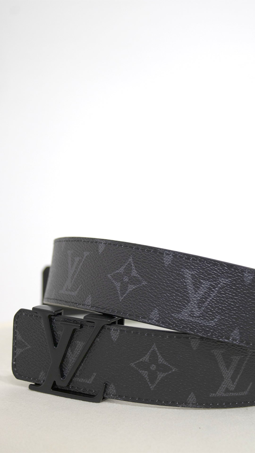Louis Vuitton Cintura Friends Reversible Belt in Monogram grigio