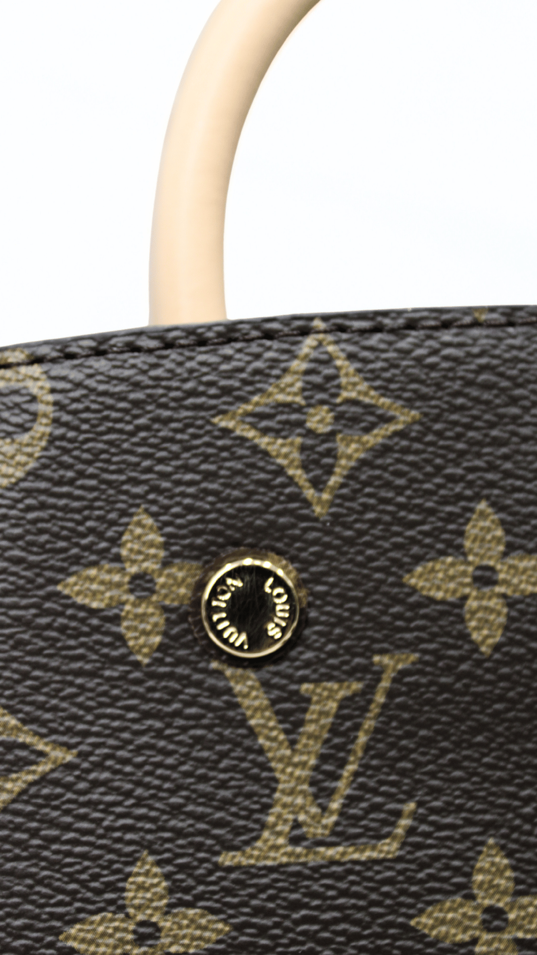 Louis Vuitton Montaigne BB