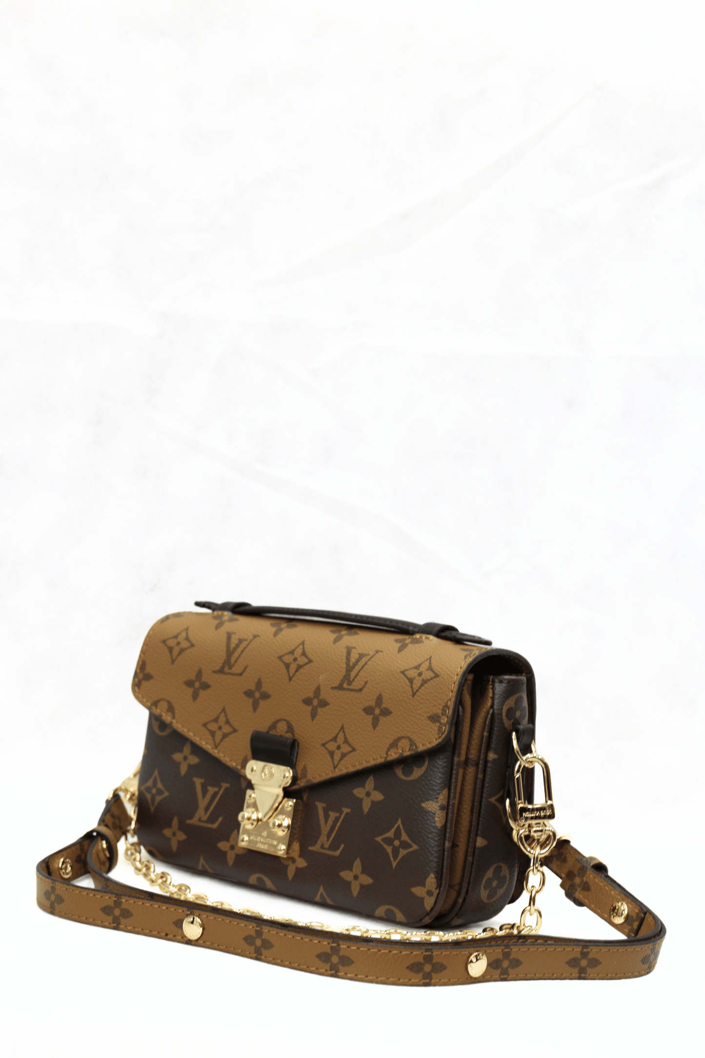 Louis Vuitton Pochette Métis Monogram Reverse Canvas