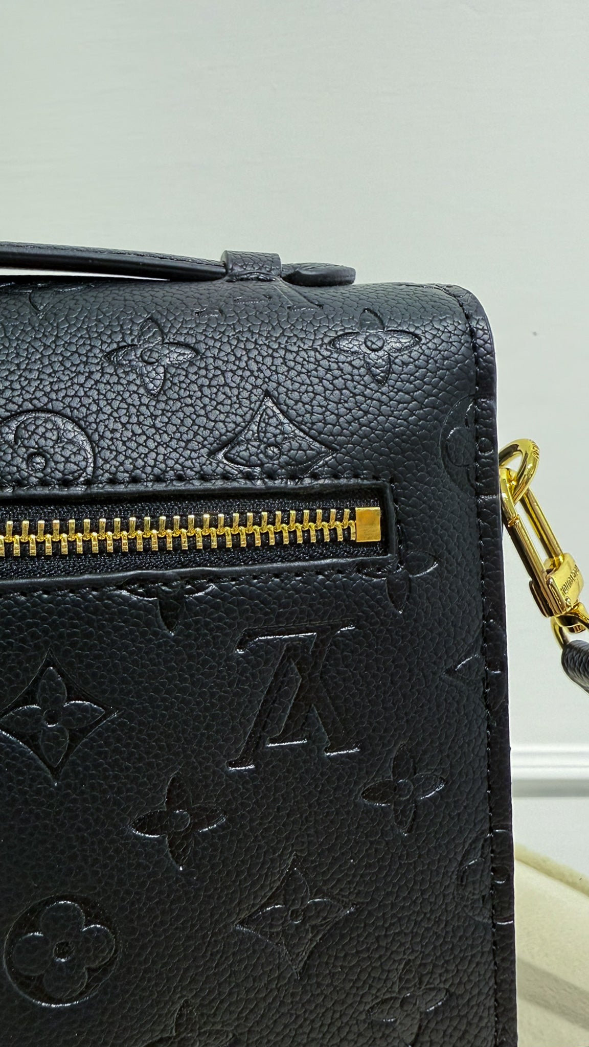 Louis Vuitton Pochette Métis Pelle Monogram Empreinte nera