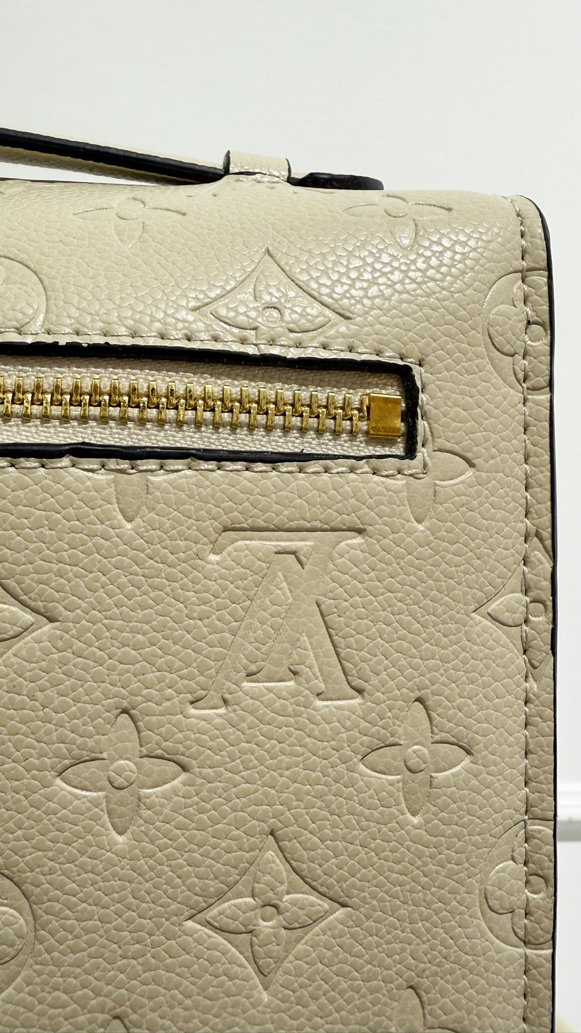 Louis Vuitton Pochette Métis Pelle Monogram Empreinte panna