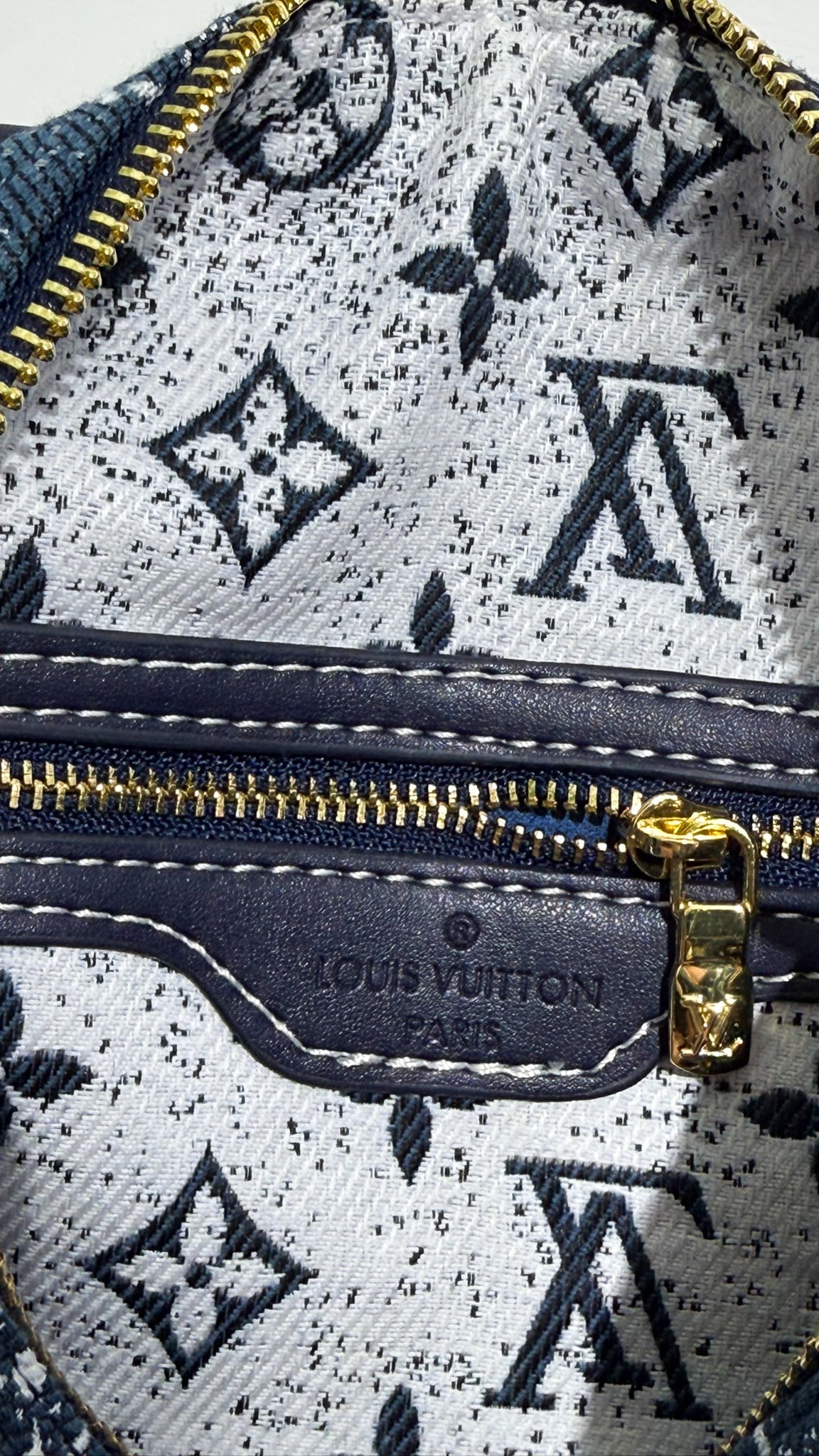Louis Vuitton Speedy Bandouliere in denim