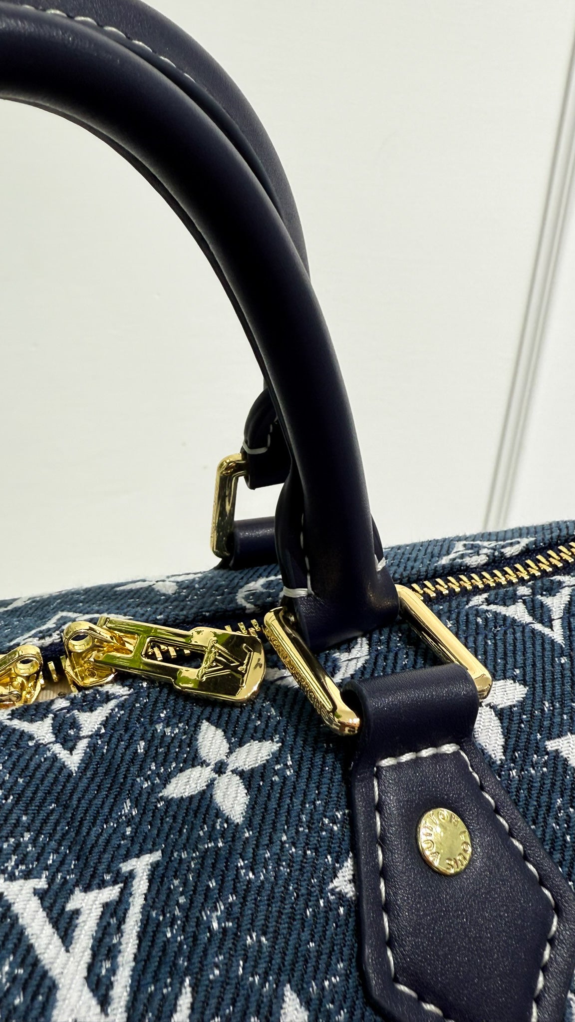 Louis Vuitton Speedy Bandouliere in denim