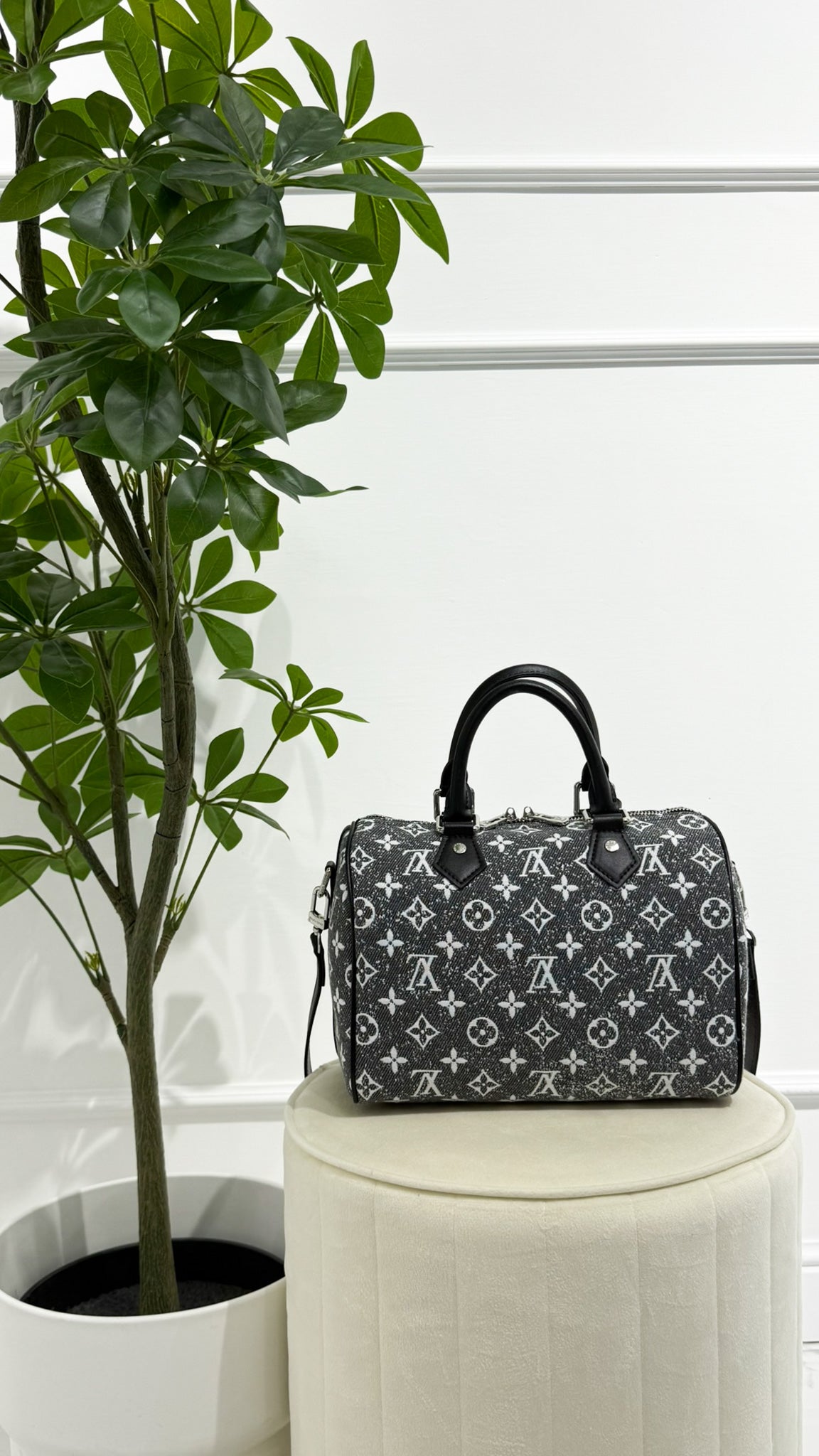 Louis Vuitton Speedy Bandouliere in denim grigio