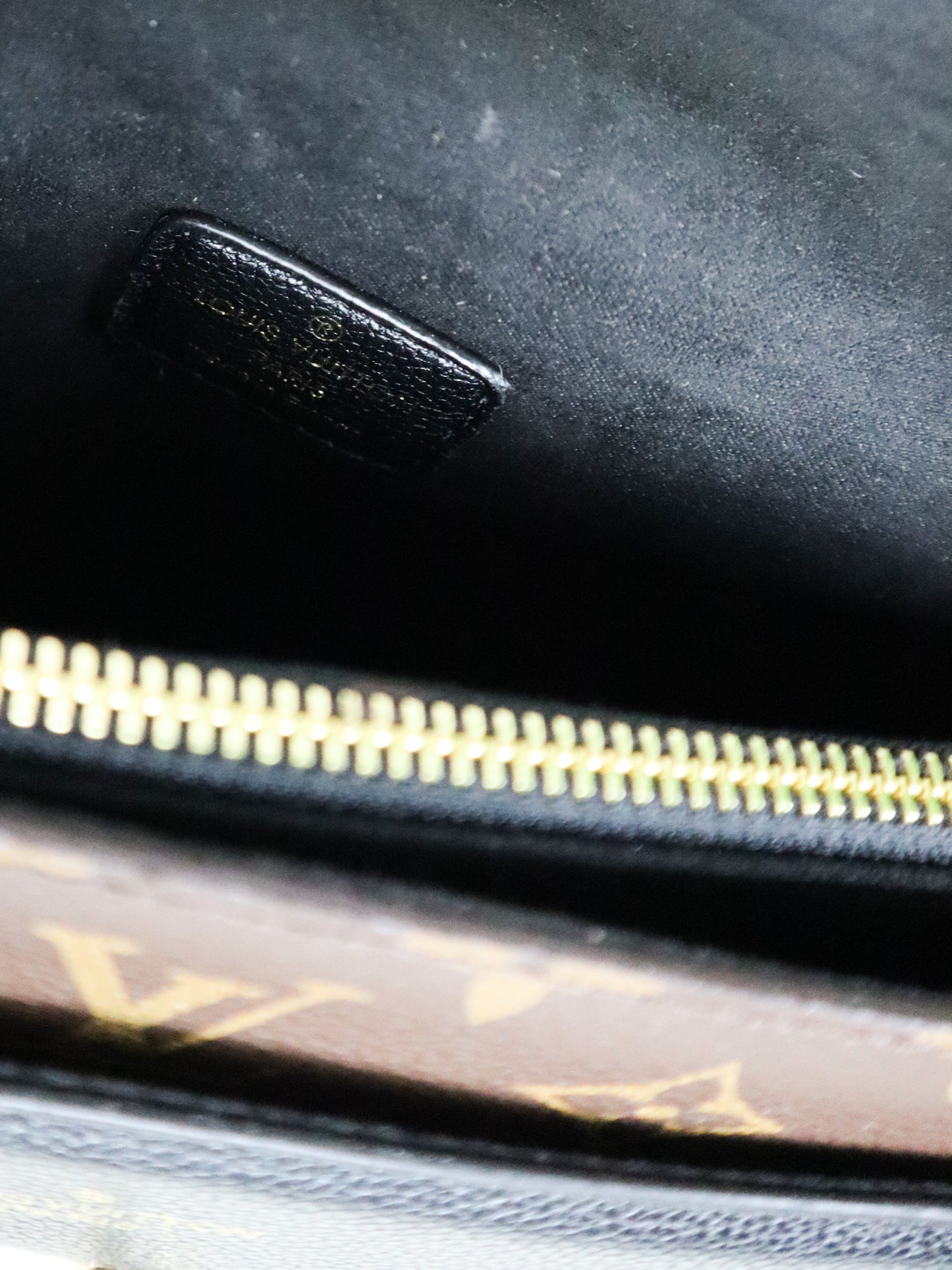 Louis Vuitton Borsa a Spalla Victoire Monogram