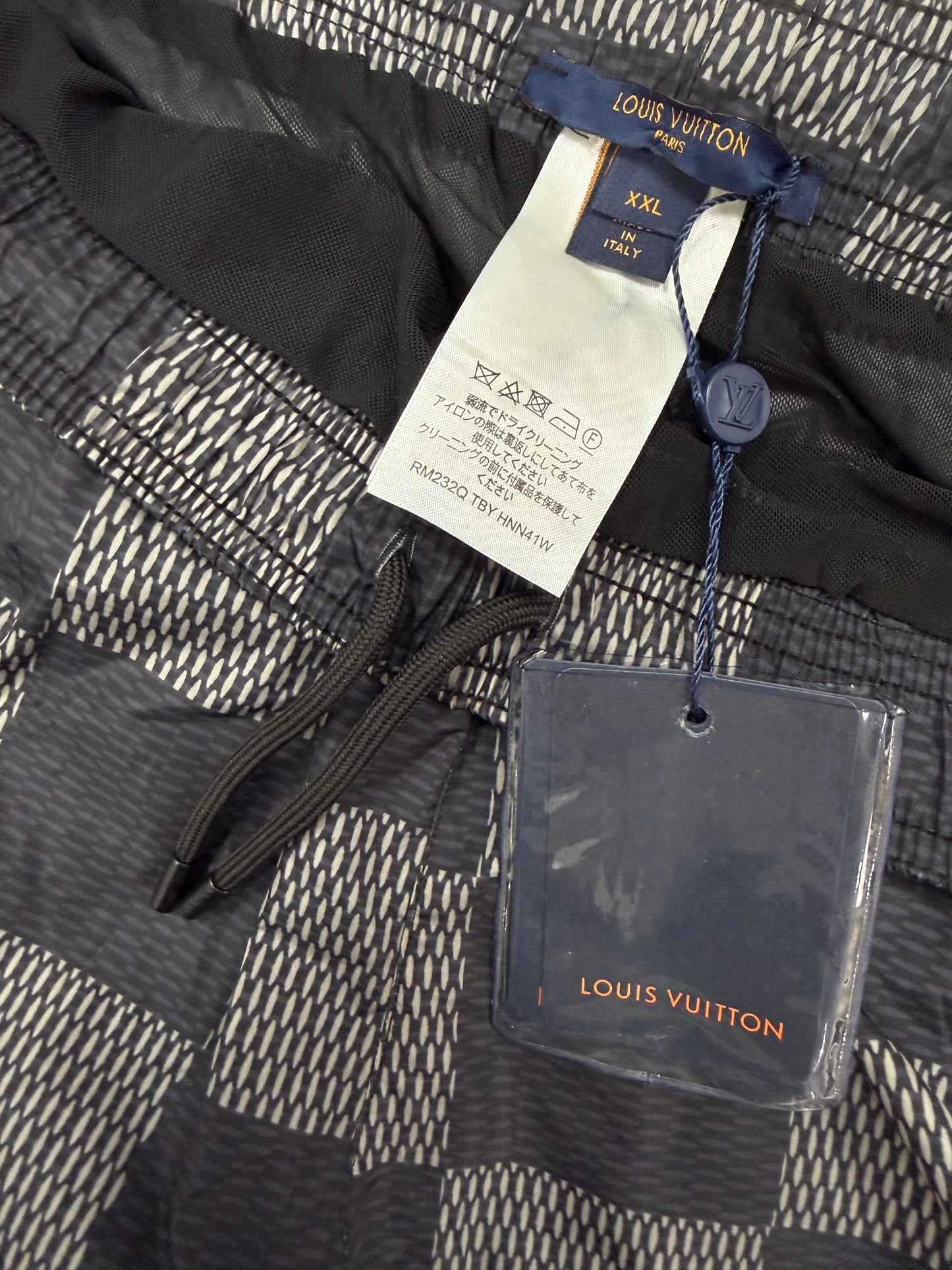 LOUIS VUITTON Costume Damier