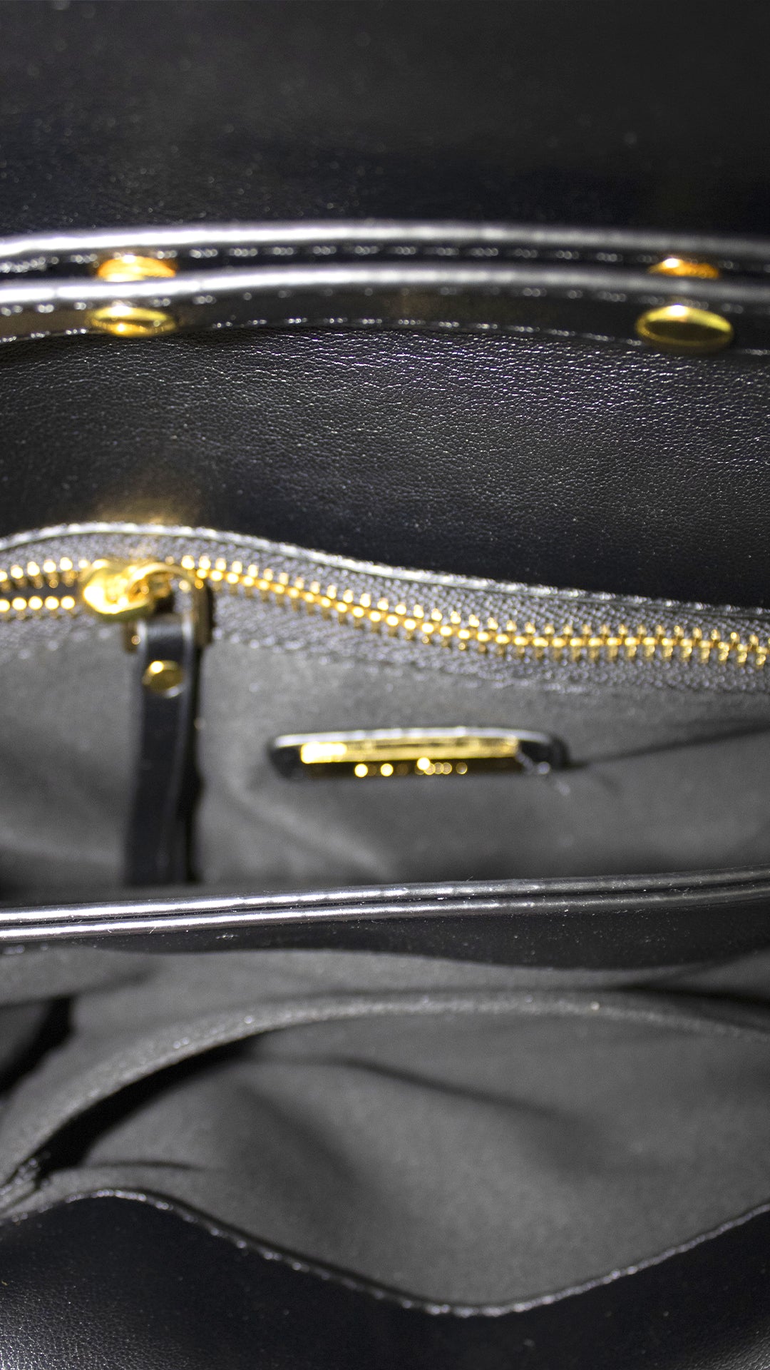 MIU MIU Borsa matelassé rettangolare nera