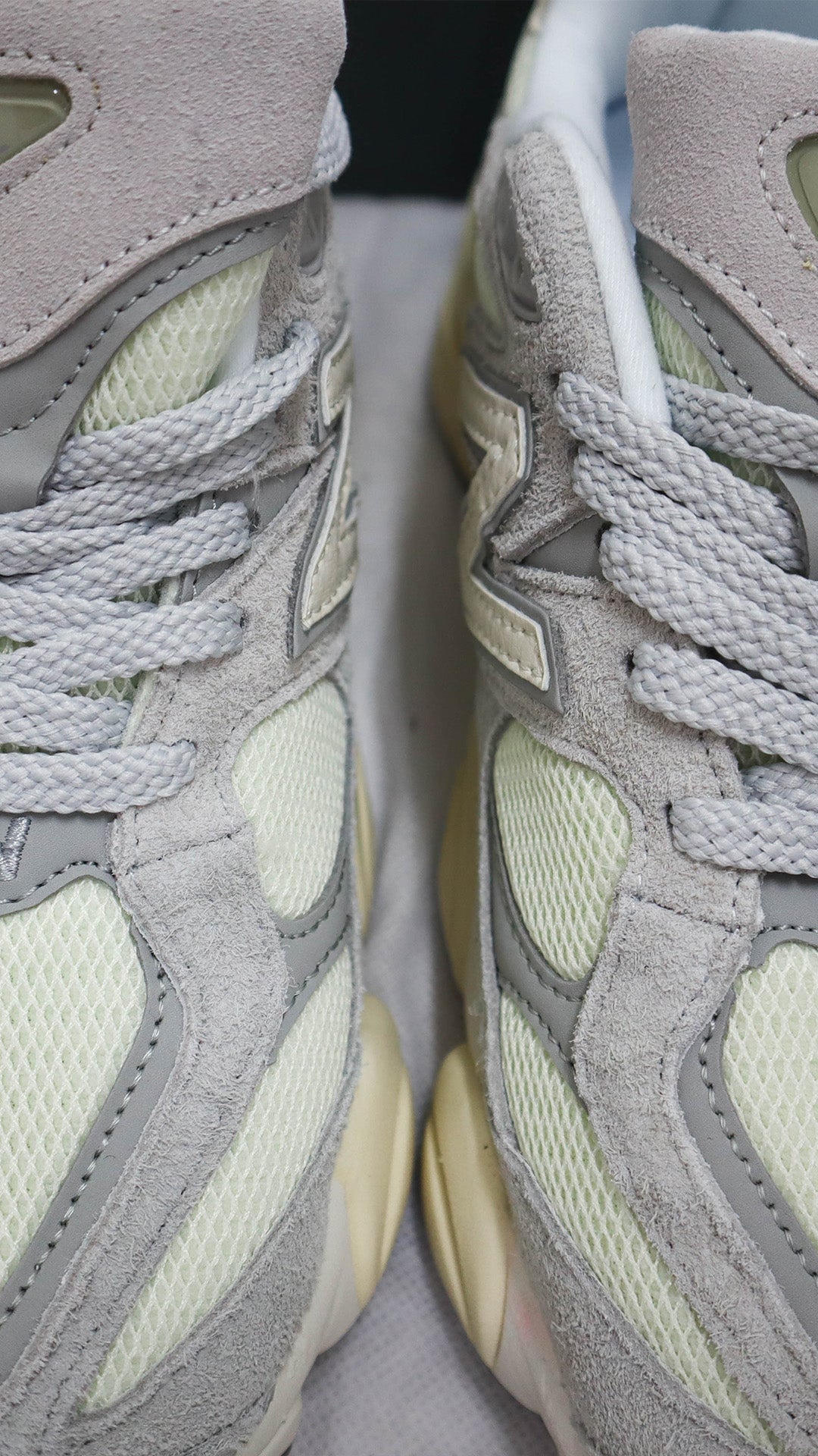NEW BALANCE 9060 in Grigio