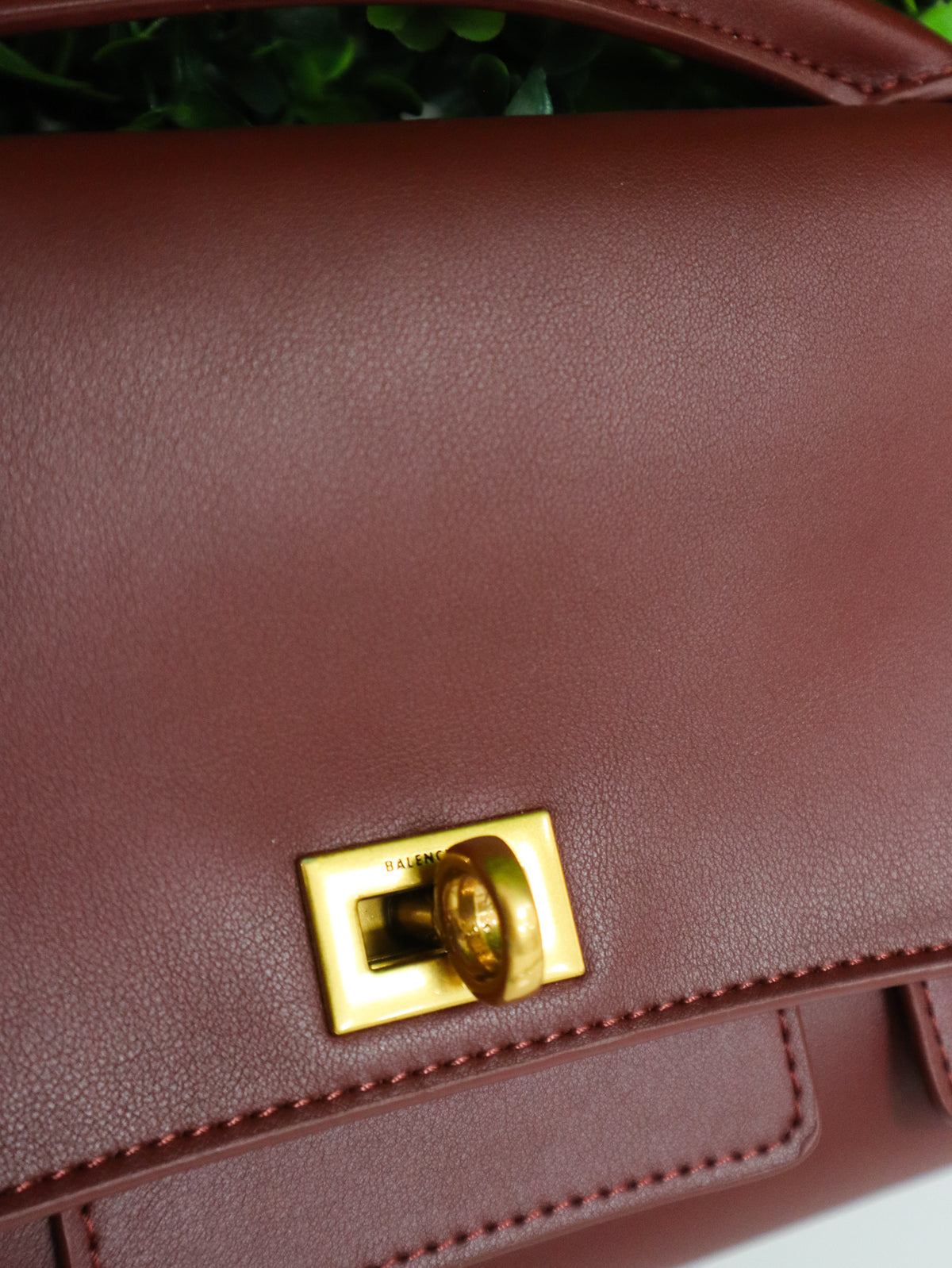 BALENCIAGA Borsa Bel Air Shoulder burgundy