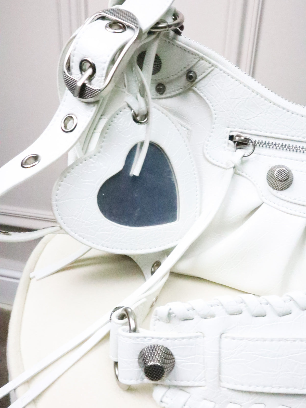 BALENCIAGA Borsa a Spalla XS Le Cagole bianca