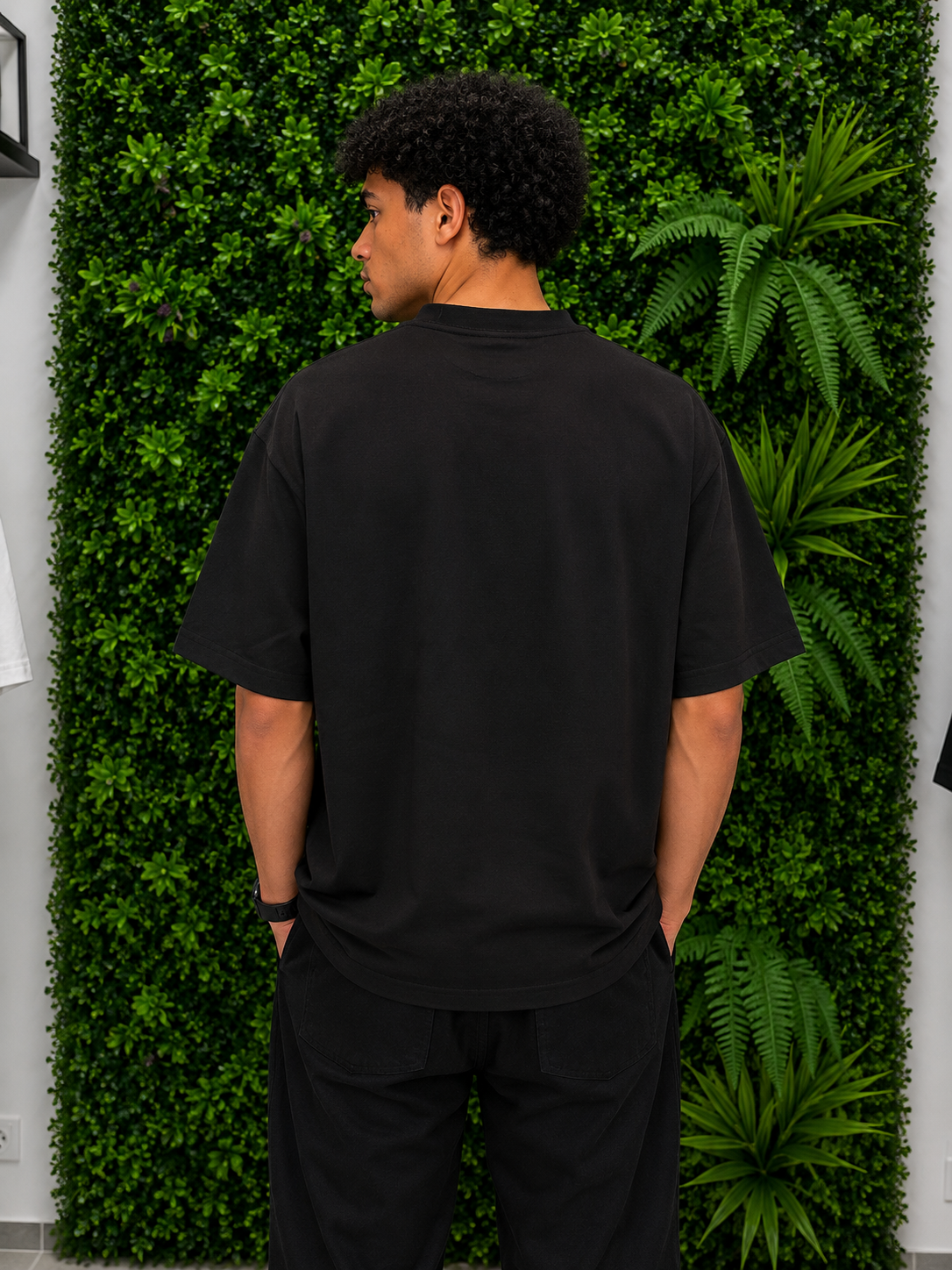 BALENCIAGA Spray Logo