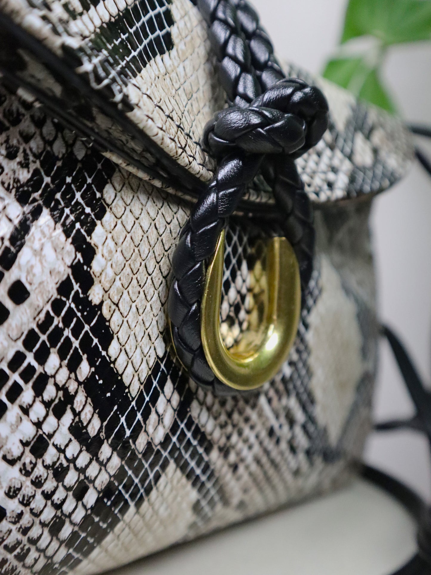 BOTTEGA VENETA Borsa Knot Lock media