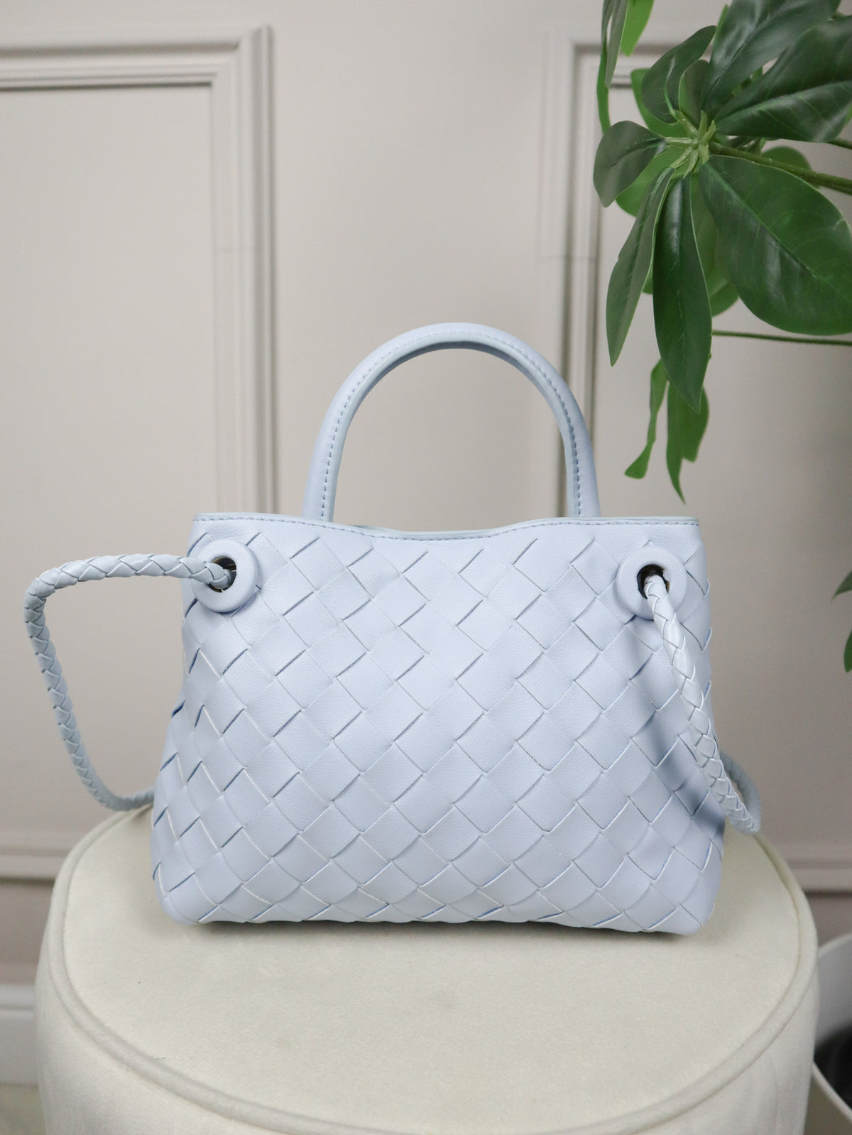 BOTTEGA VENETA Borsa messenger Andiamo media celeste