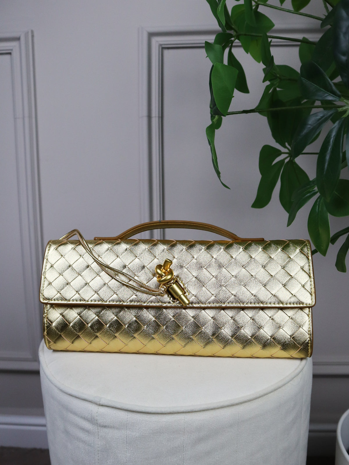 BOTTEGA VENETA Pochette Andiamo Clutch gold