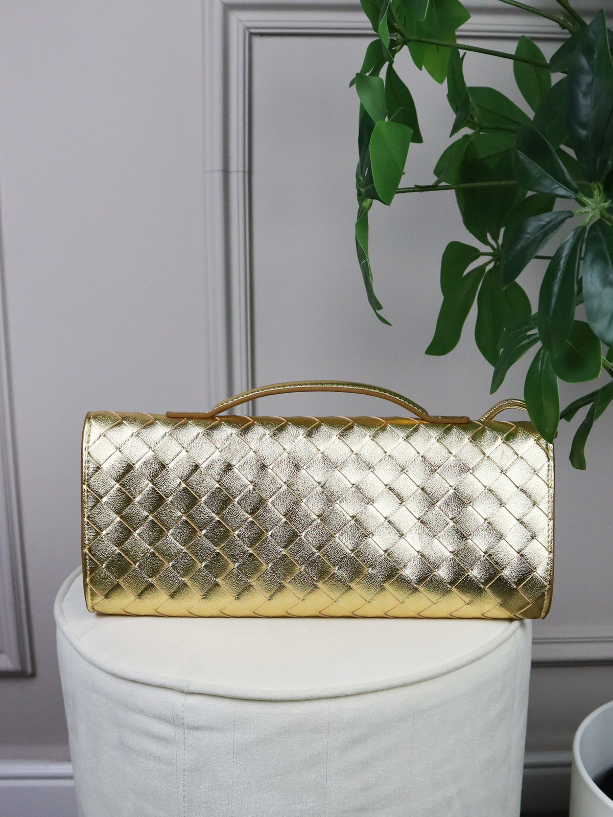 BOTTEGA VENETA Pochette Andiamo Clutch gold