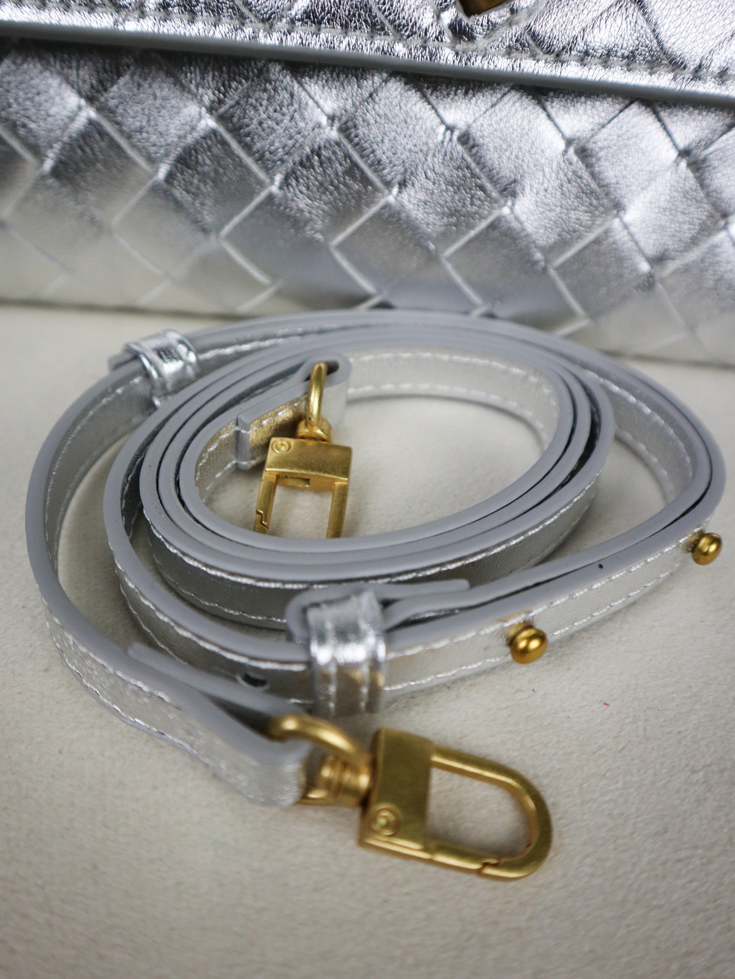 BOTTEGA VENETA Pochette Andiamo Clutch silver