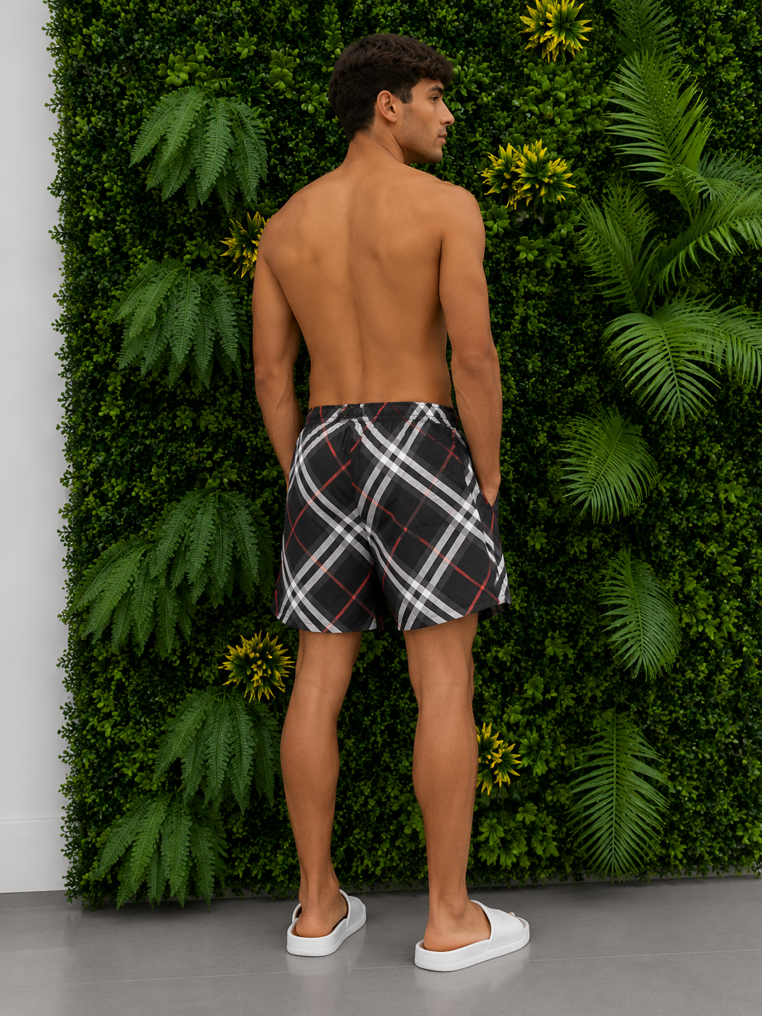BURBERRY Costume Check Print