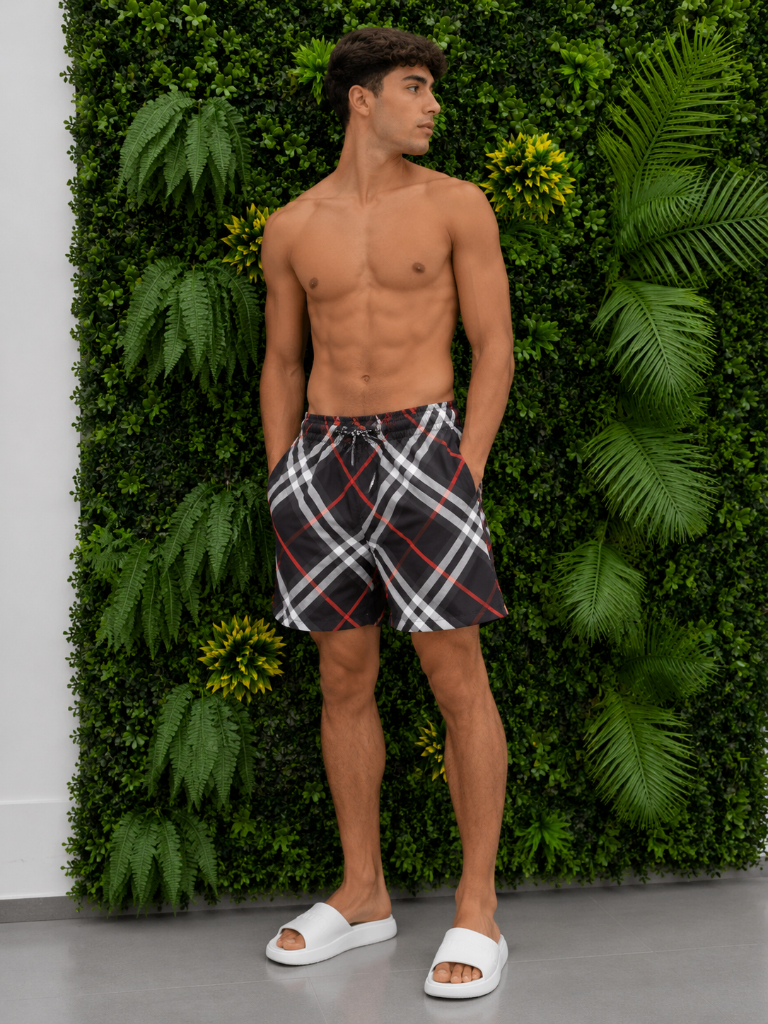 BURBERRY Costume Check Print