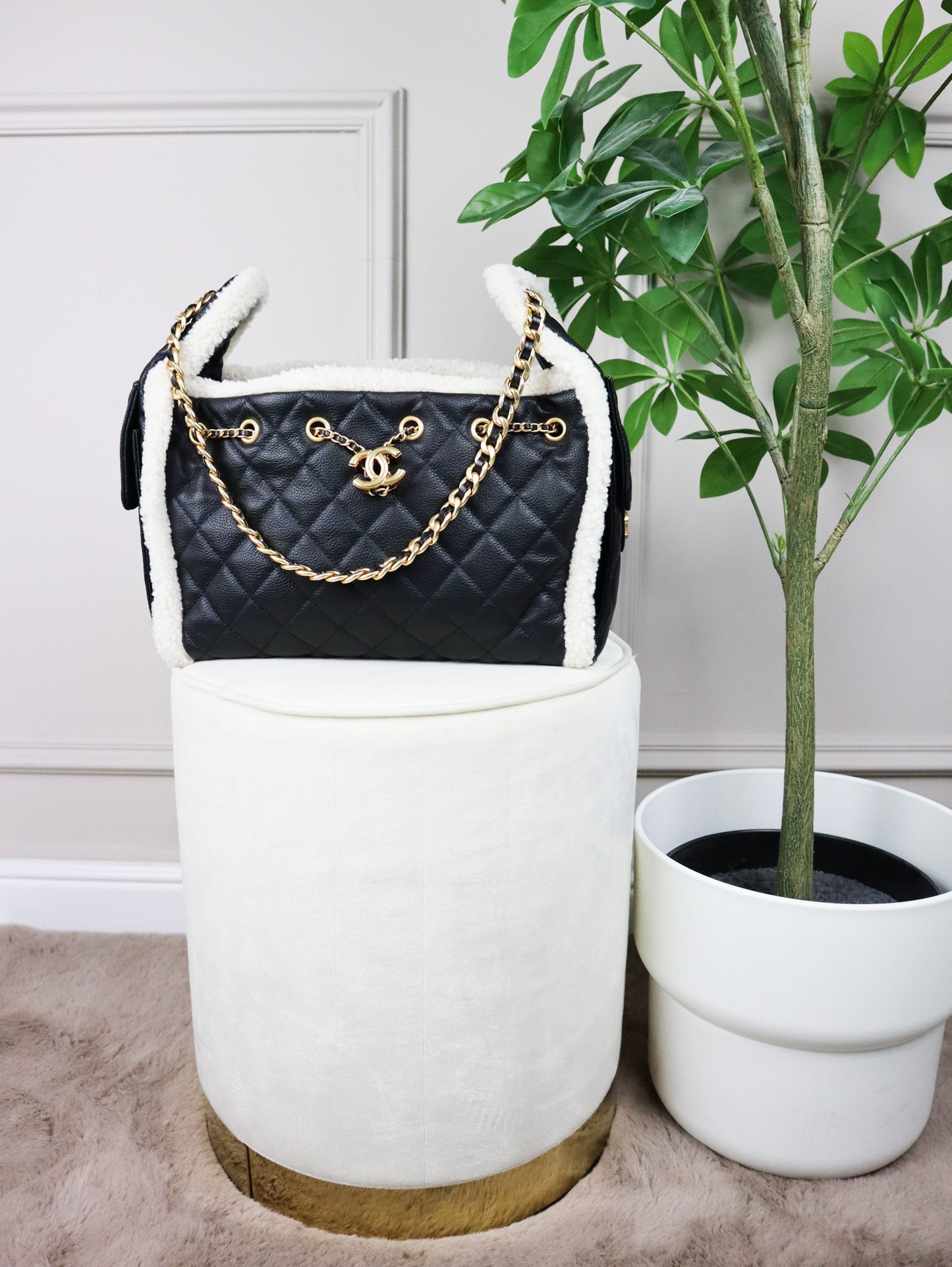 CHANEL Borsa Boy Mouton nera