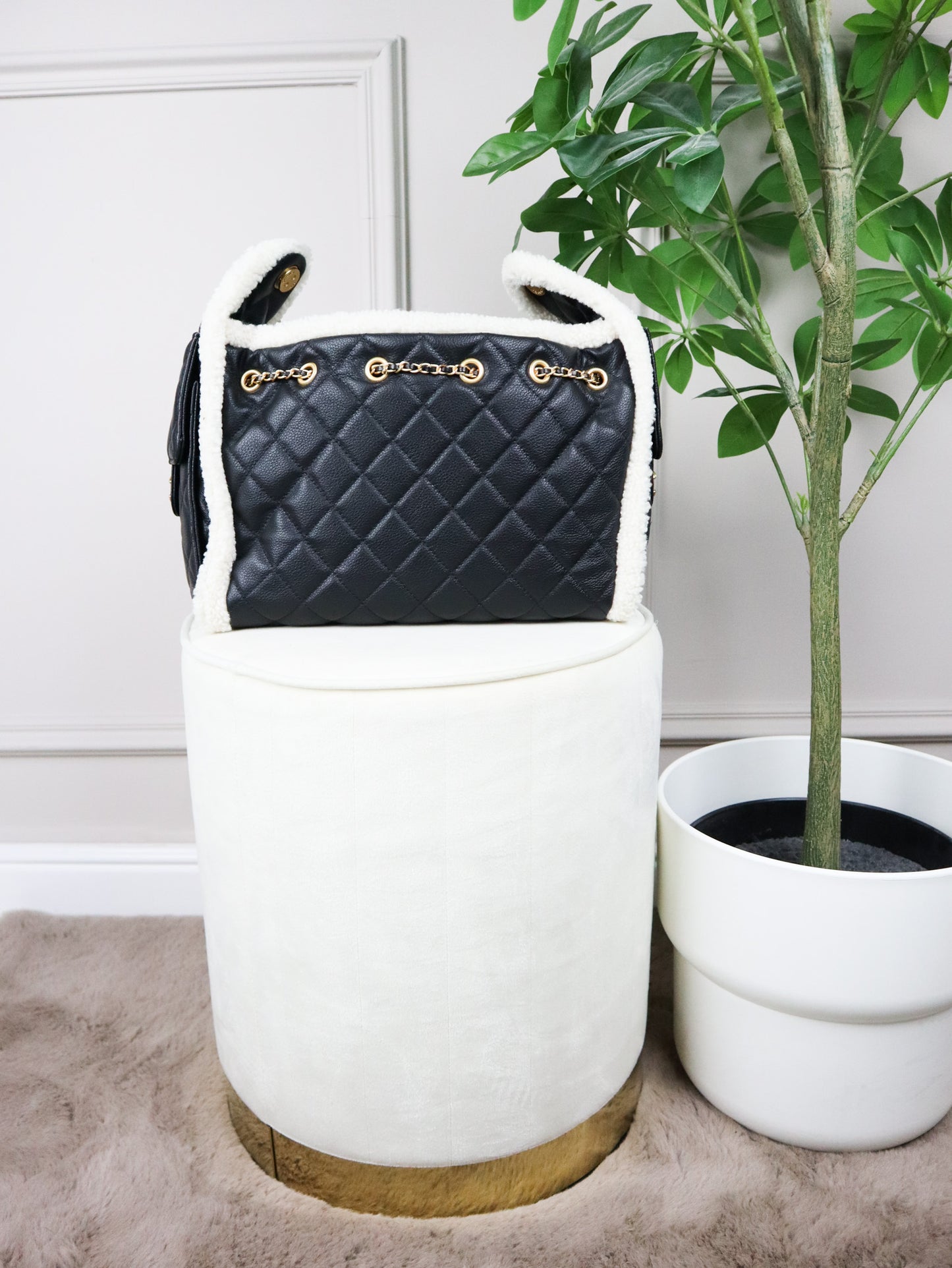 CHANEL Borsa Boy Mouton nera