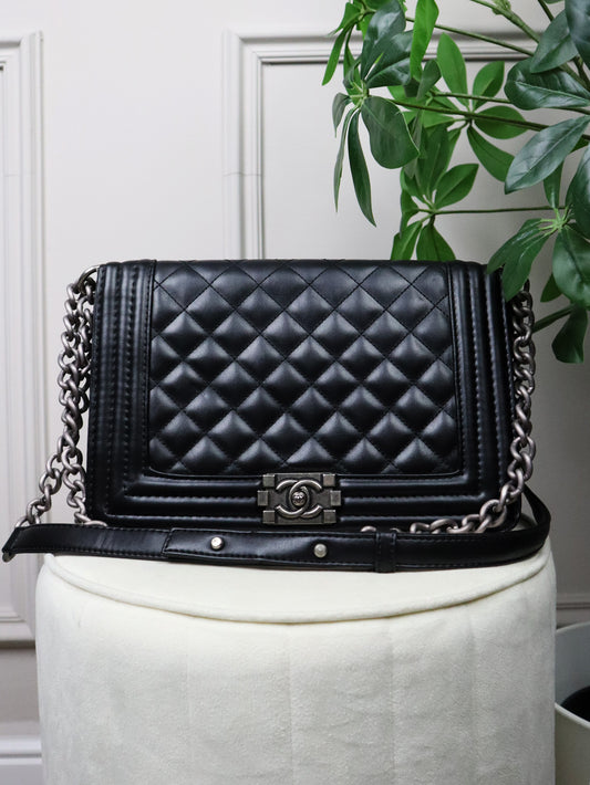 CHANEL Borsa Boy nera