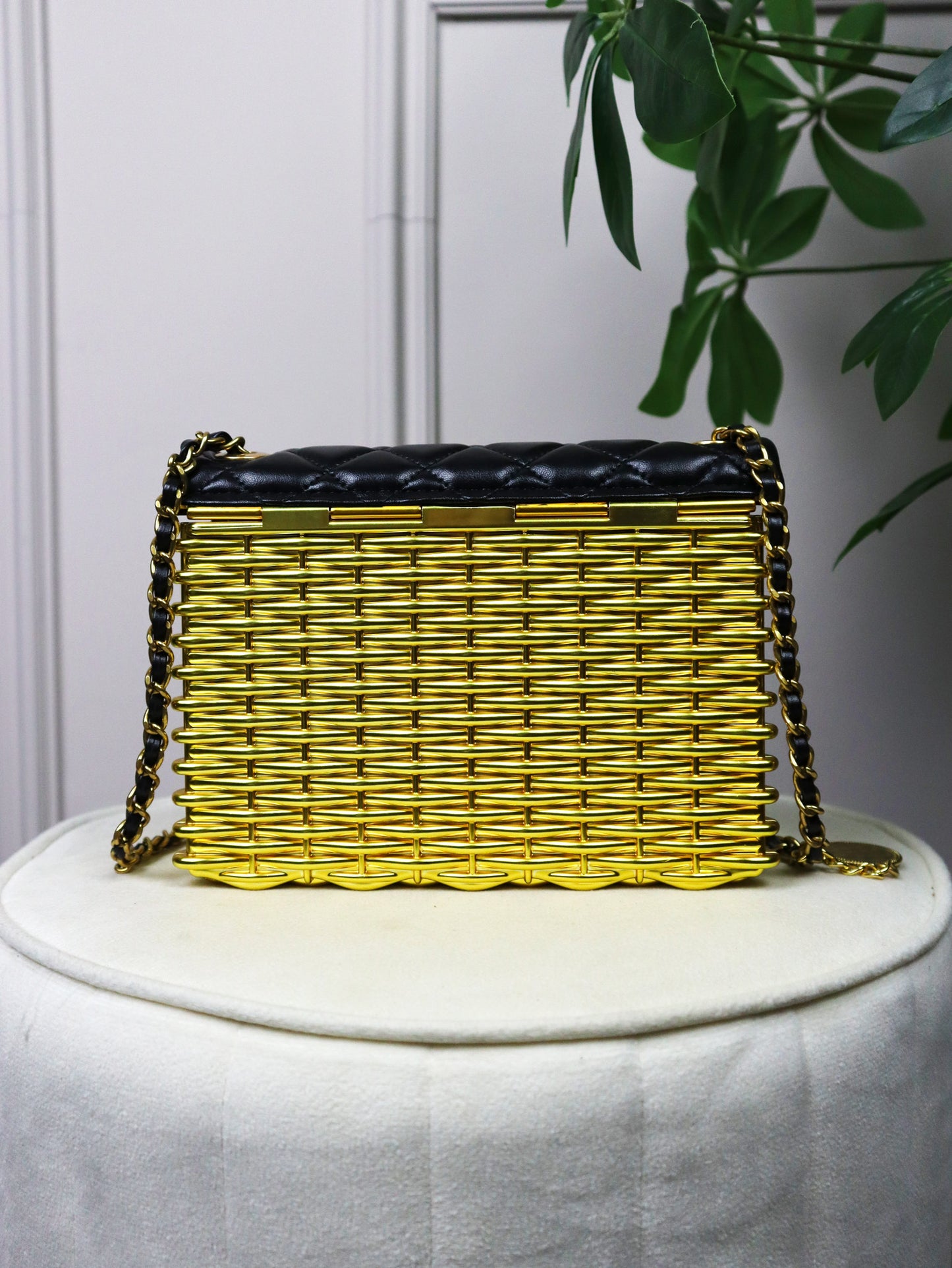 CHANEL Borsa CC Filigree Metal Cage Flap