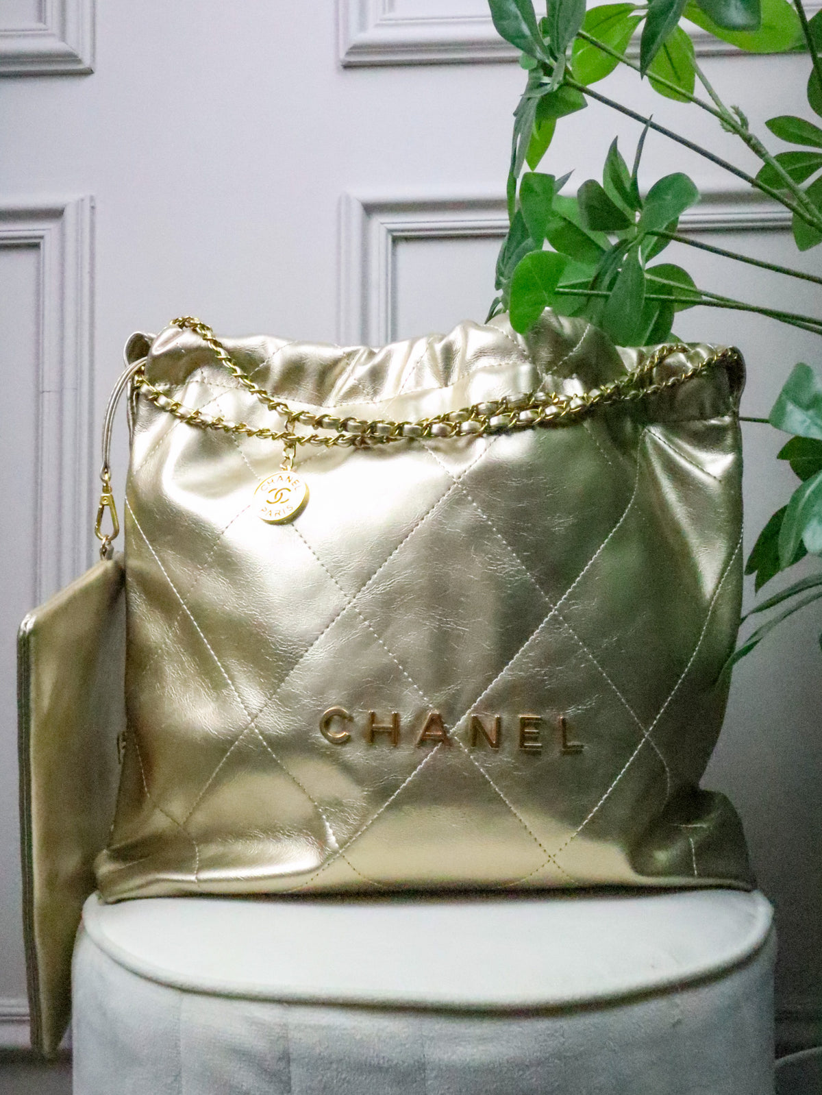 CHANEL Borsa Vintage Quilted Tote Bag gold
