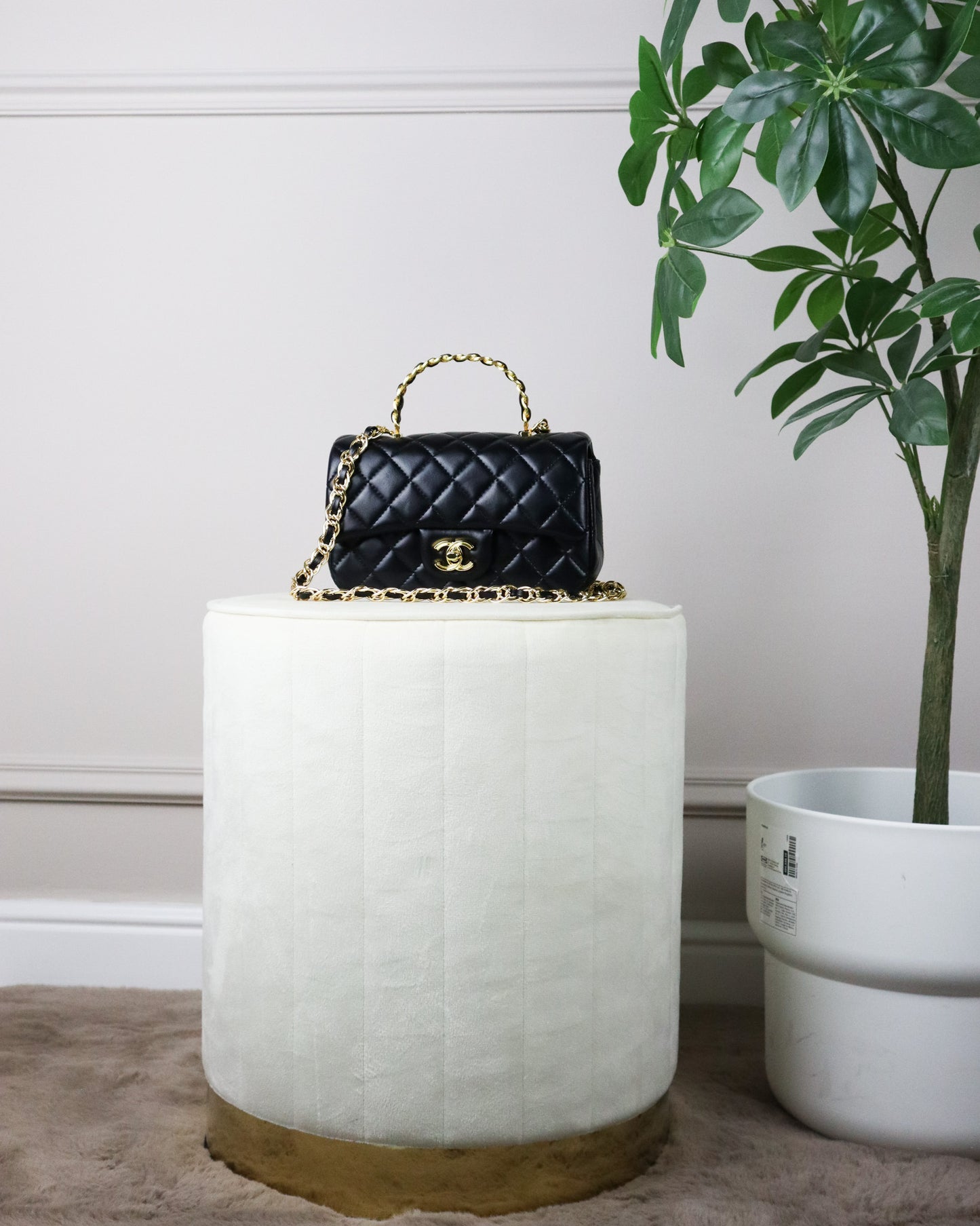 CHANEL Pochette nera