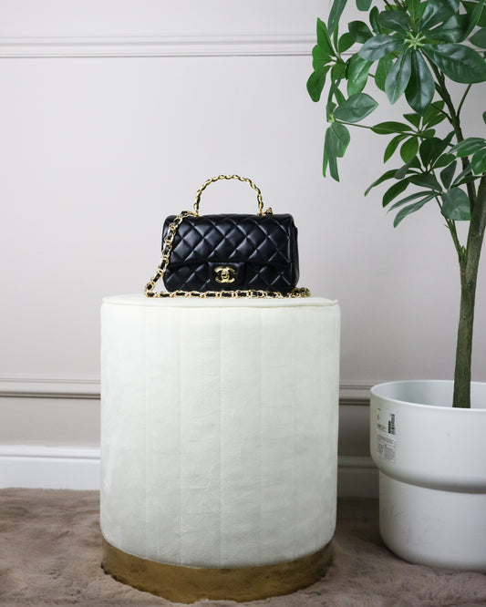 CHANEL Pochette nera