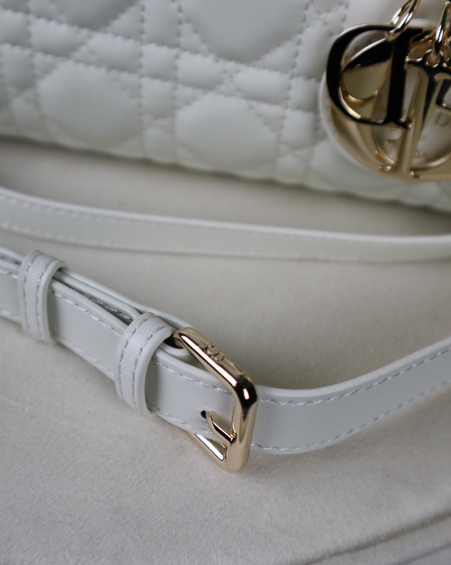 DIOR Borsa piccola Lady D-Joy bianca