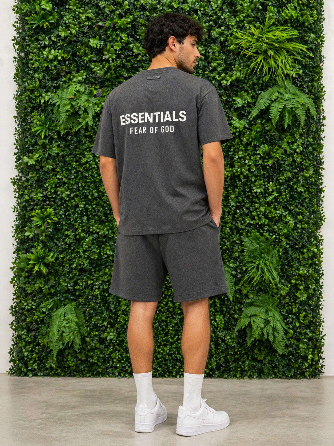 ESSENTIALS Completo Fear of God nero