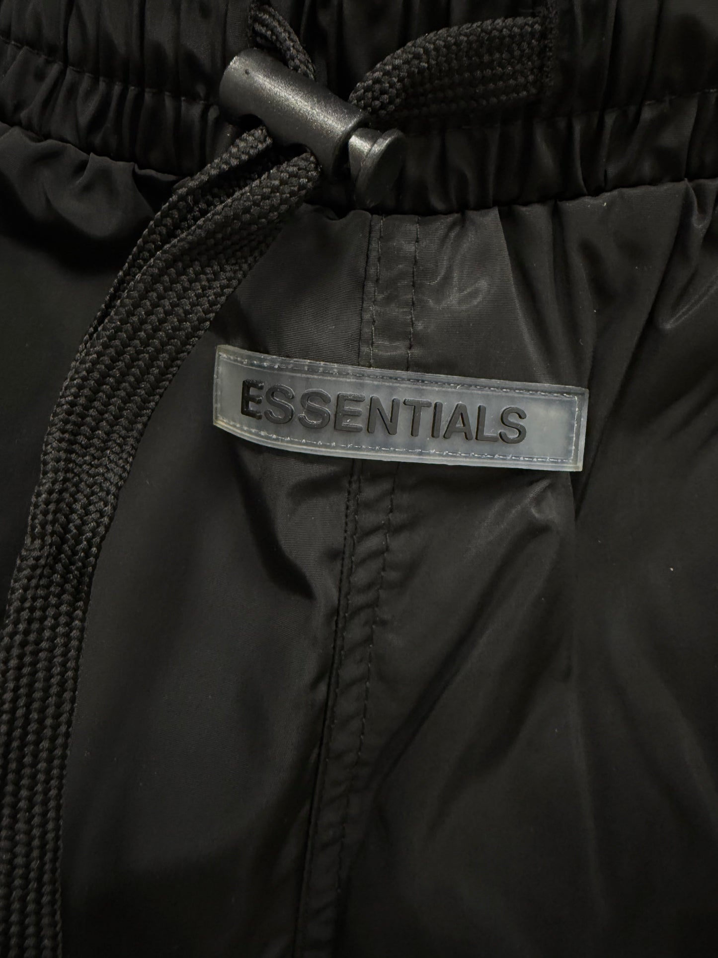 ESSENTIALS Costume nero