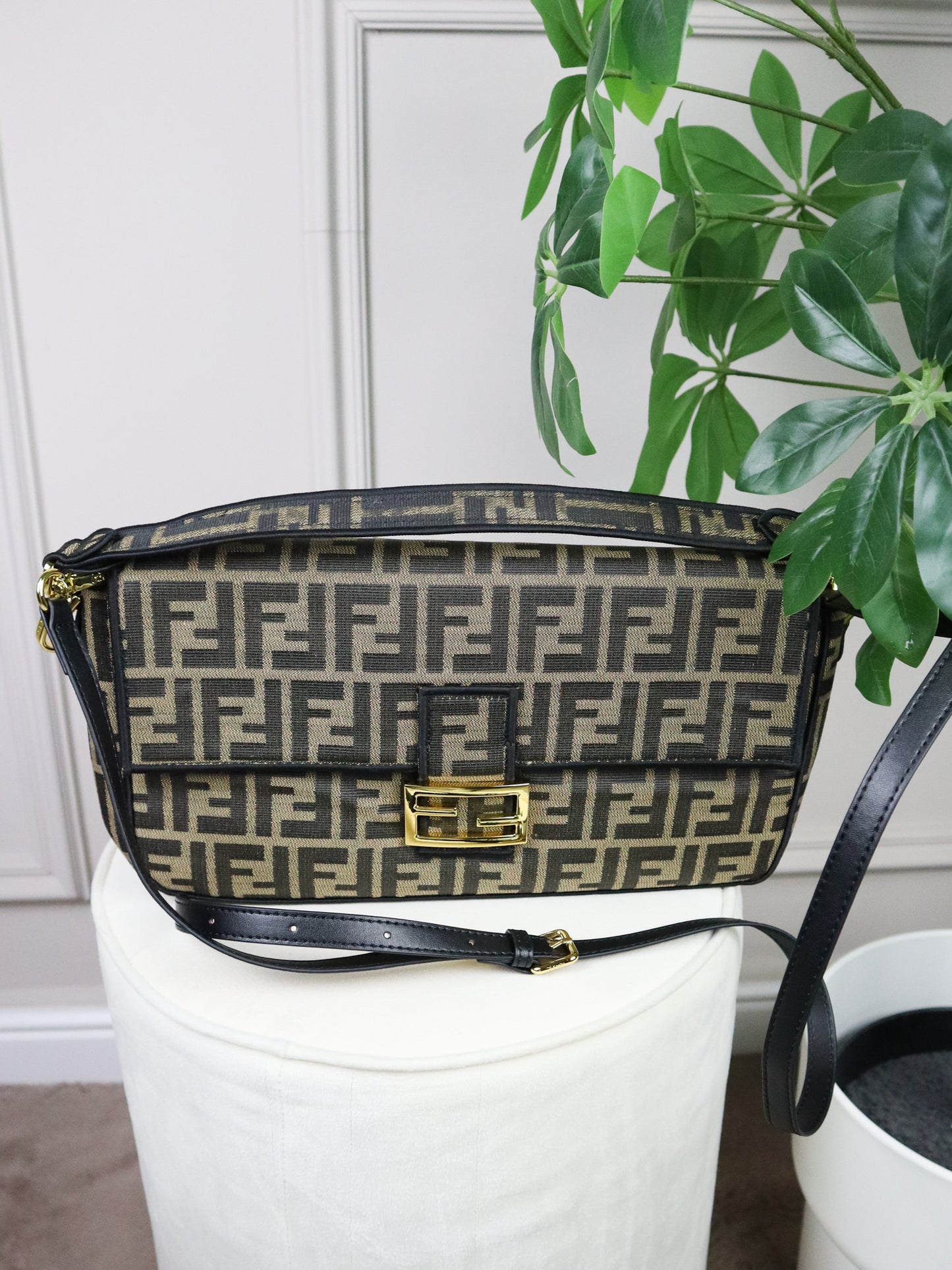 FENDI Borsa Baguette Chain grande