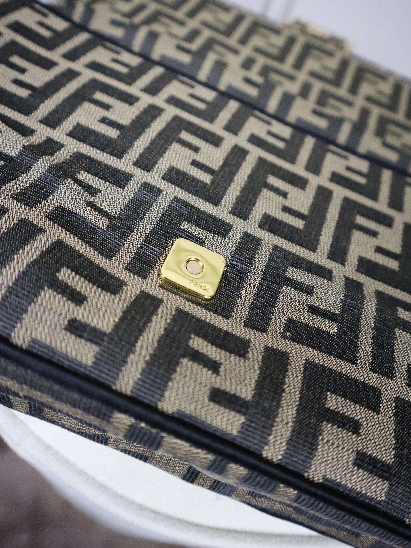 FENDI Borsa Baguette Chain grande