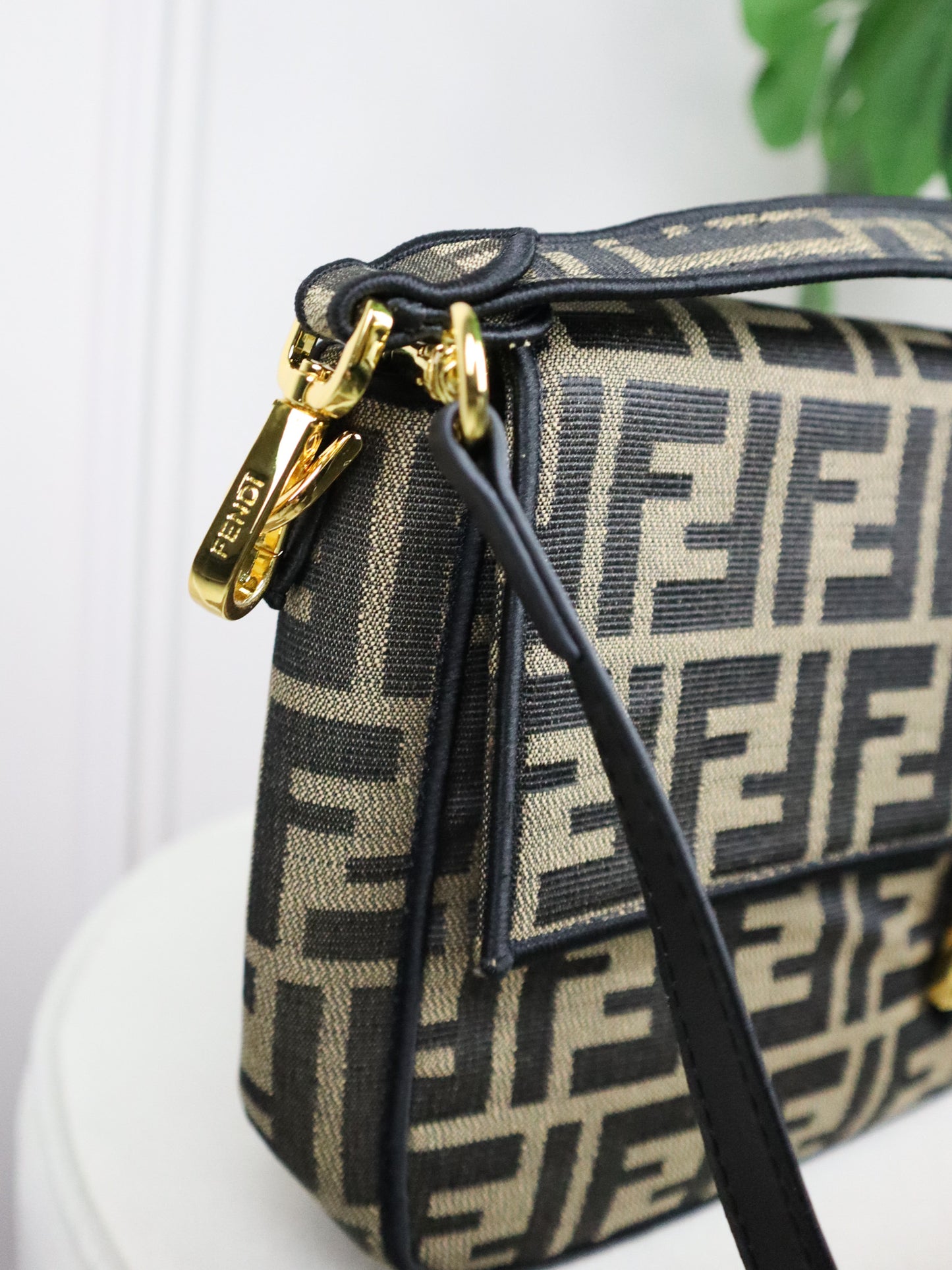 FENDI Borsa Baguette Chain grande