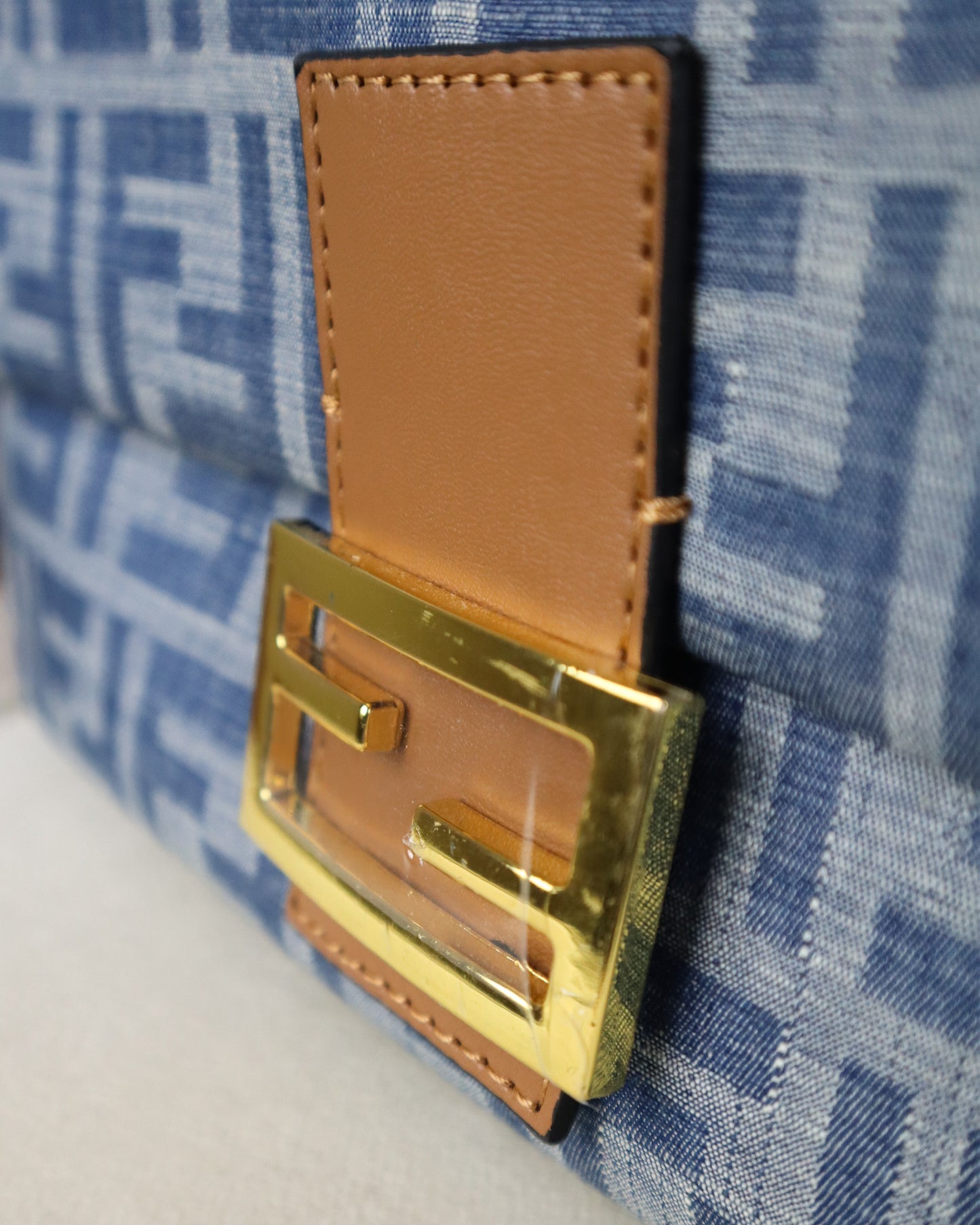 FENDI Baguette blu e marrone