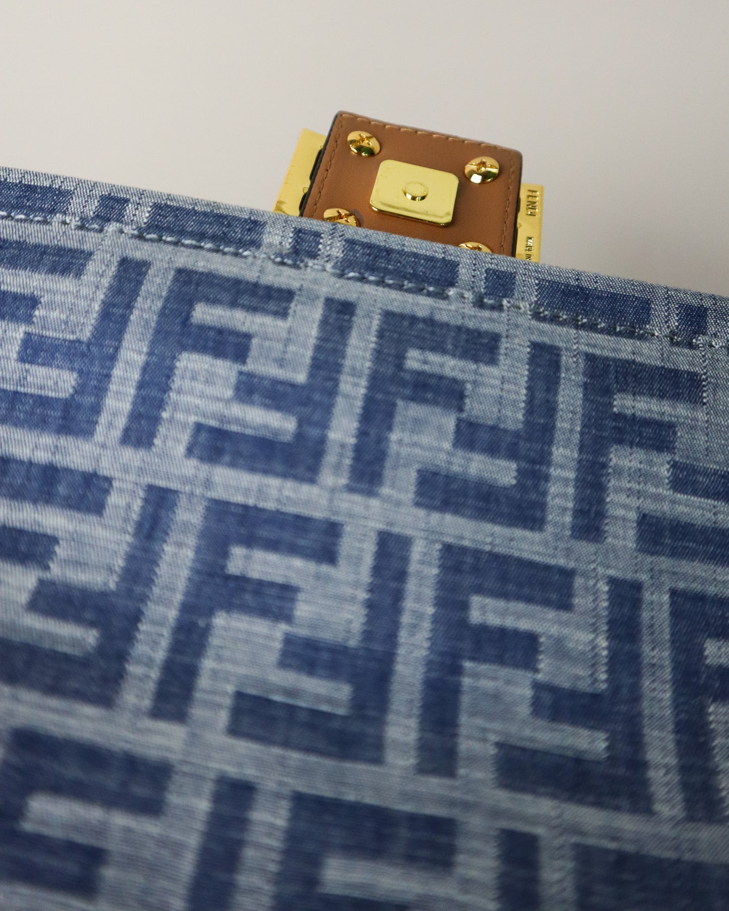 FENDI Baguette blu e marrone