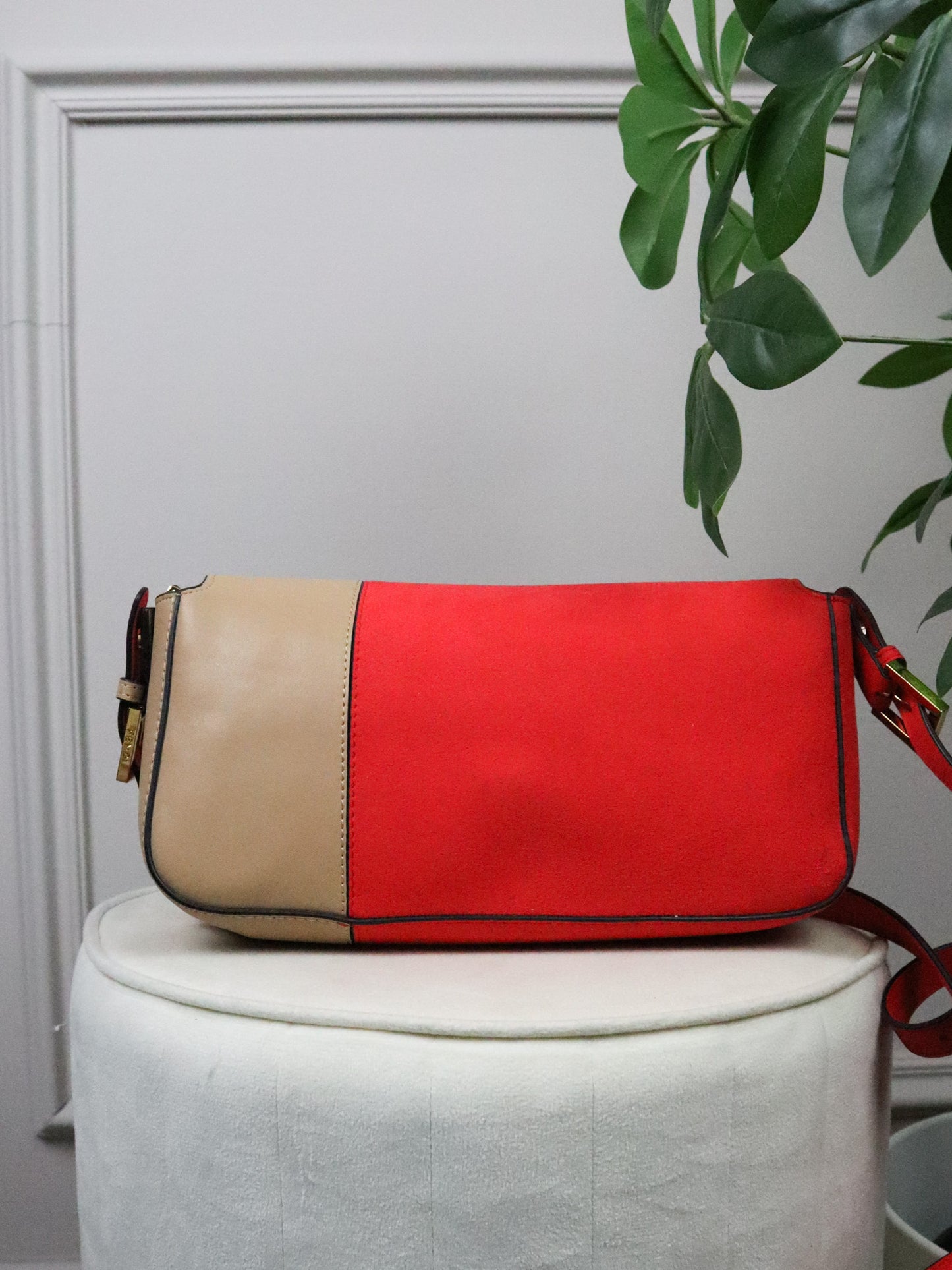 FENDI Borsa Baguette rossa e beige