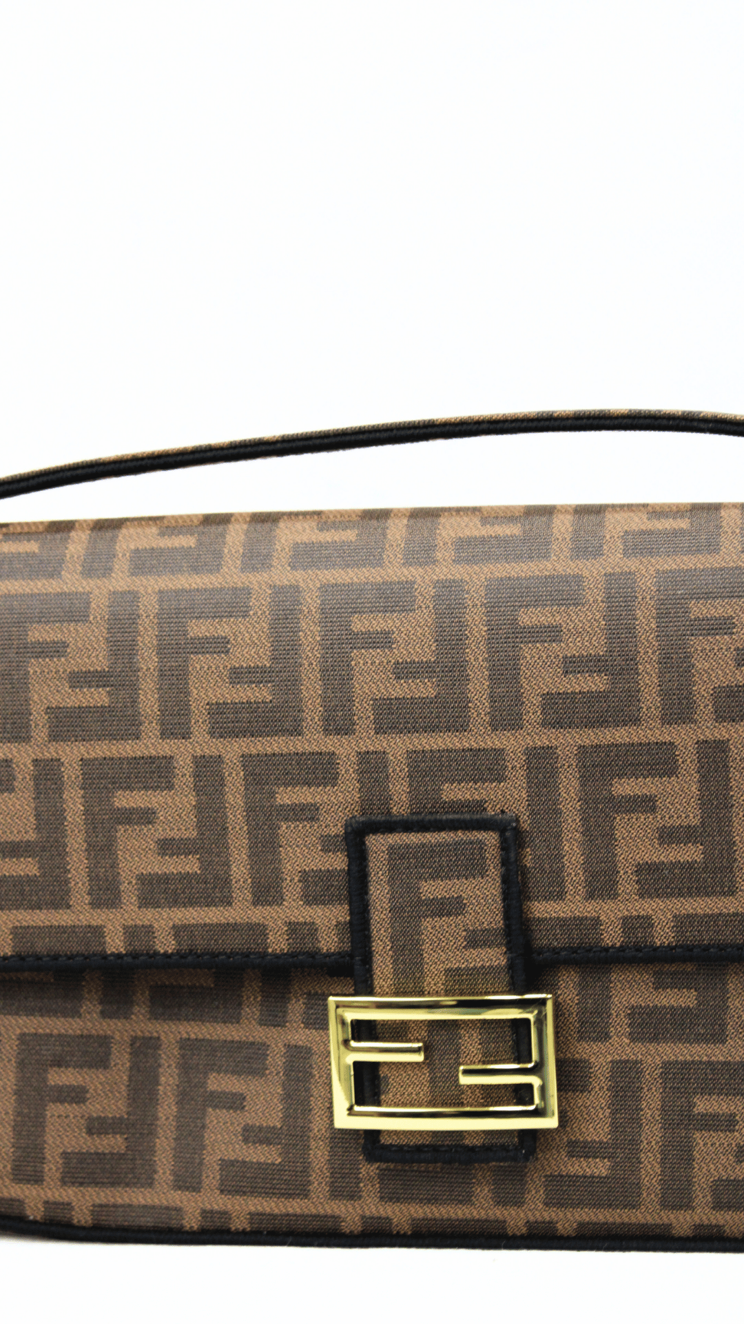 FENDI Borsa grande Baguette con finiture nere