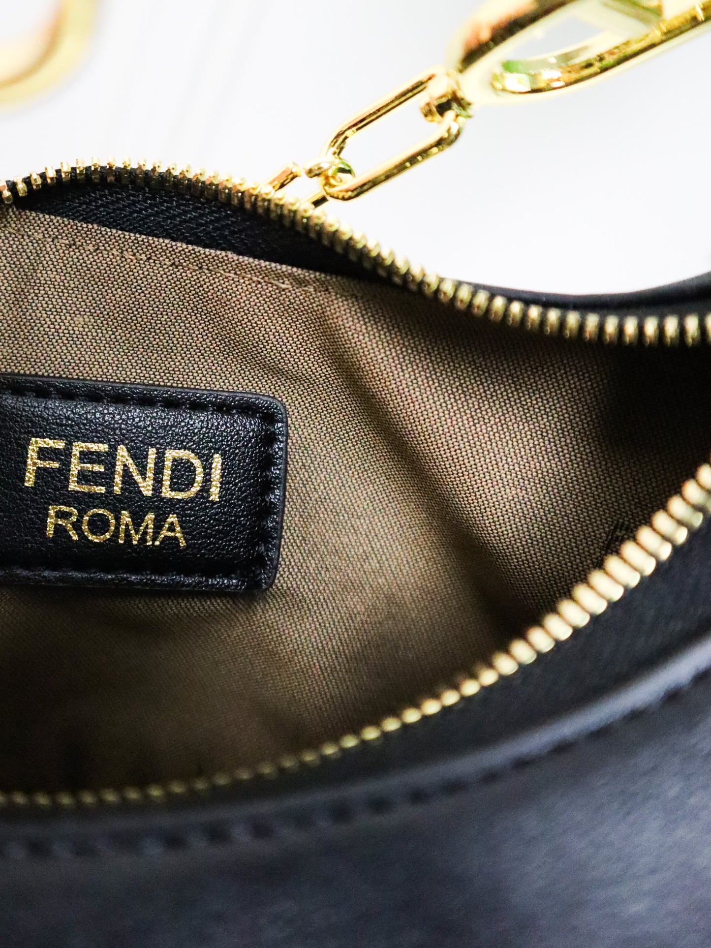 FENDI Fendigraphy small shoulder bag nera